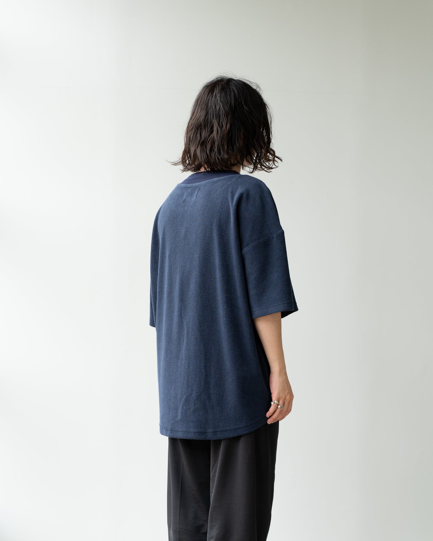 HMONG DEN WIDE ROUNDNECK T-SHIRT - ROYAL NAVY