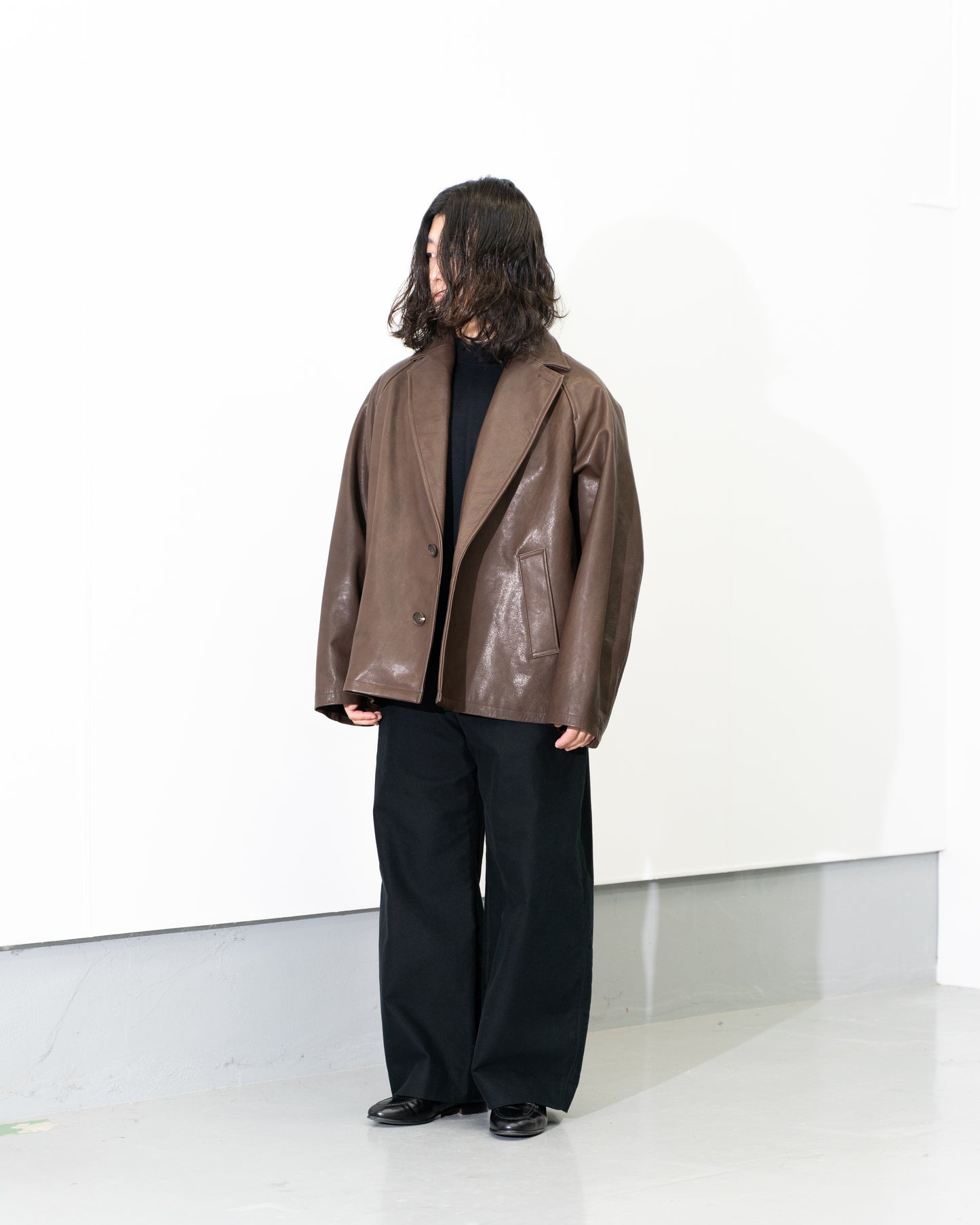 SHRINK LEATHER OVERSIZE RAGLAN JACKET - BROWN