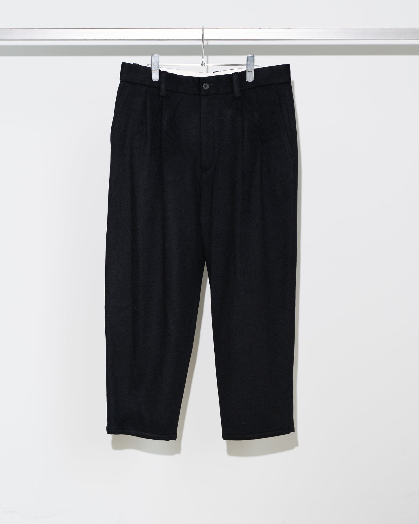 WOOL CASHMERE 2 TUCK WIDE PANTS - BLACK