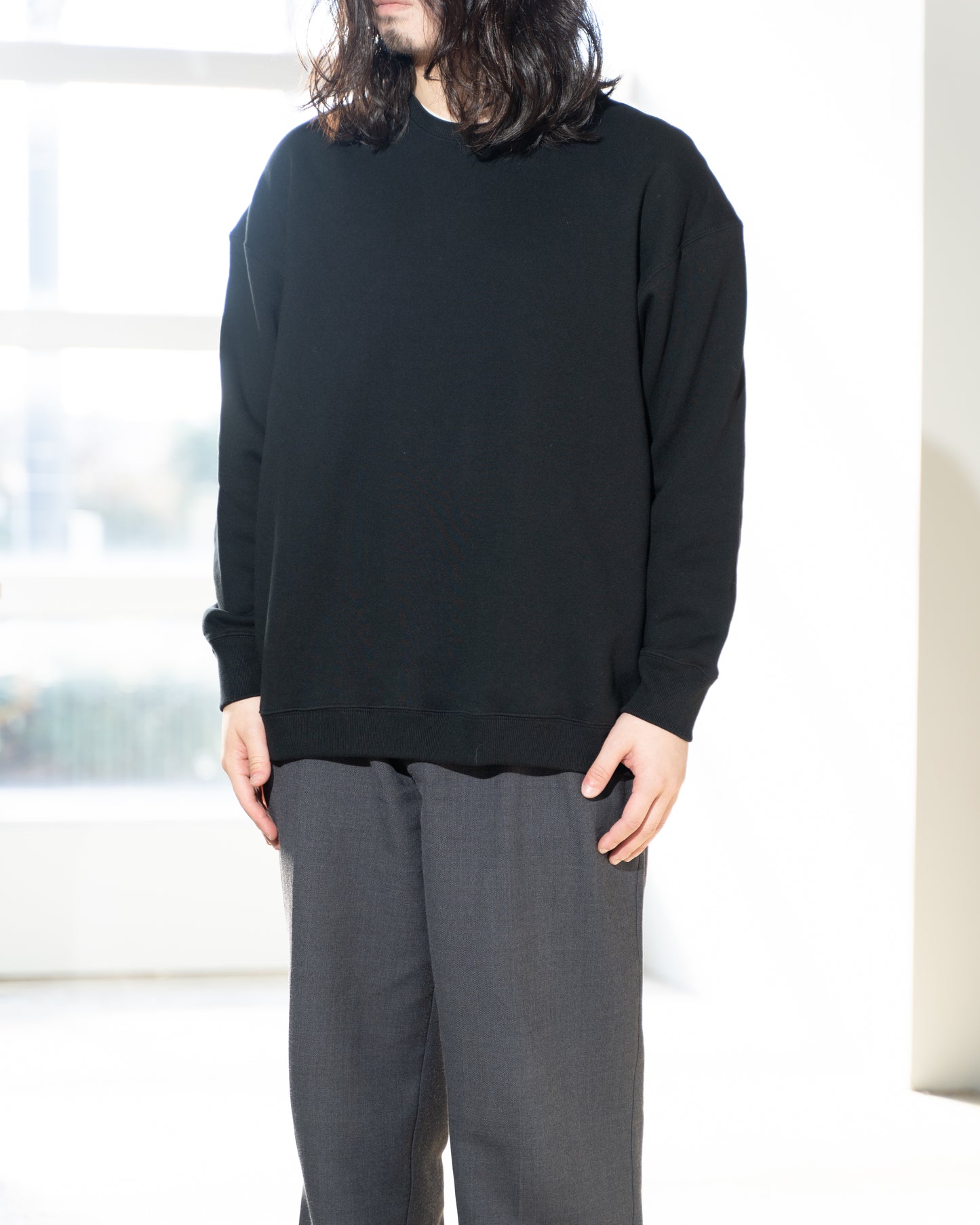CREW NECK SWEAT - BLACK