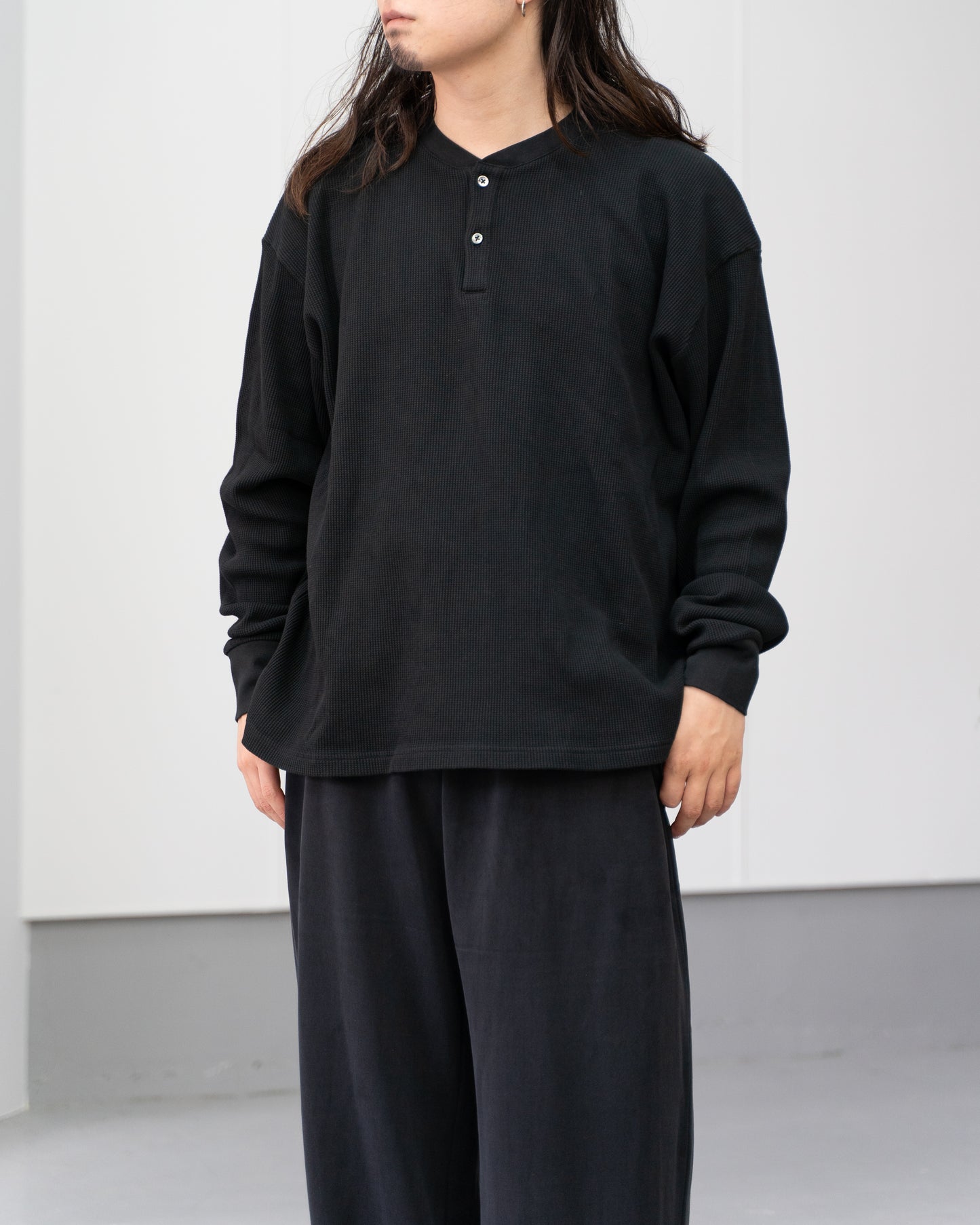 18G GARMENT DYE WAFFLE - BLACK