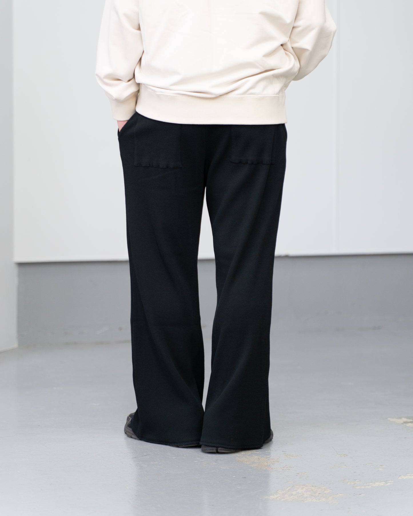 18G GARMENT DYE WAFFLE PANTS - BLACK