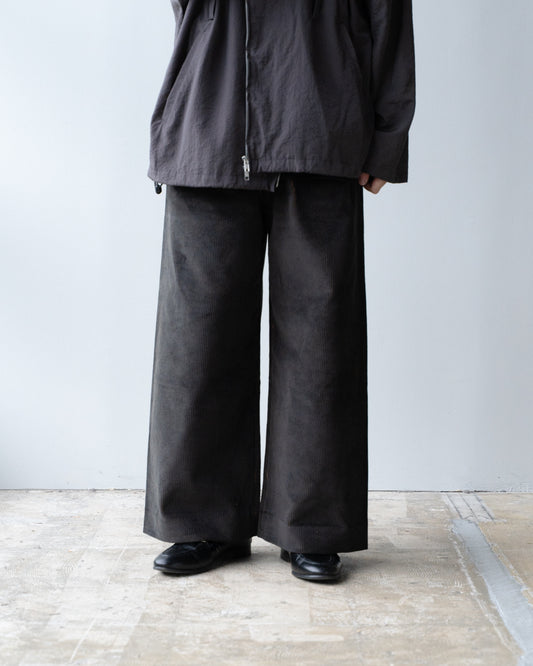 SIDE SEAMLESS STRAIGHT PANTS - CHARCOAL
