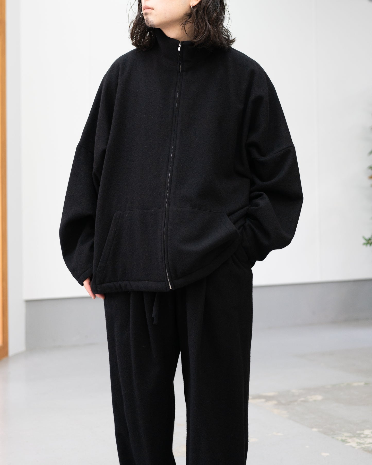 CASHMERE ZIP JACKET - BLACK