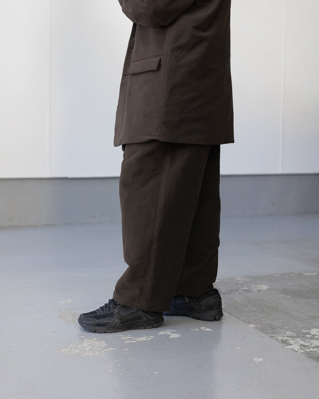MOLESKIN PLEATED TROUSERS - BROWN