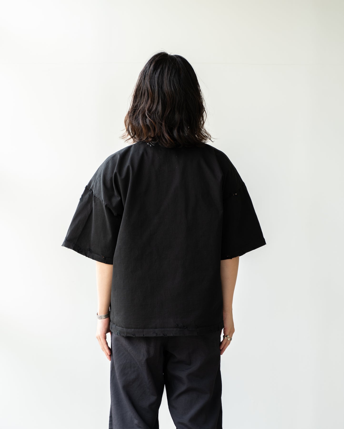 22G MAX WEIGHT SCRATCHES TEE - BLACK