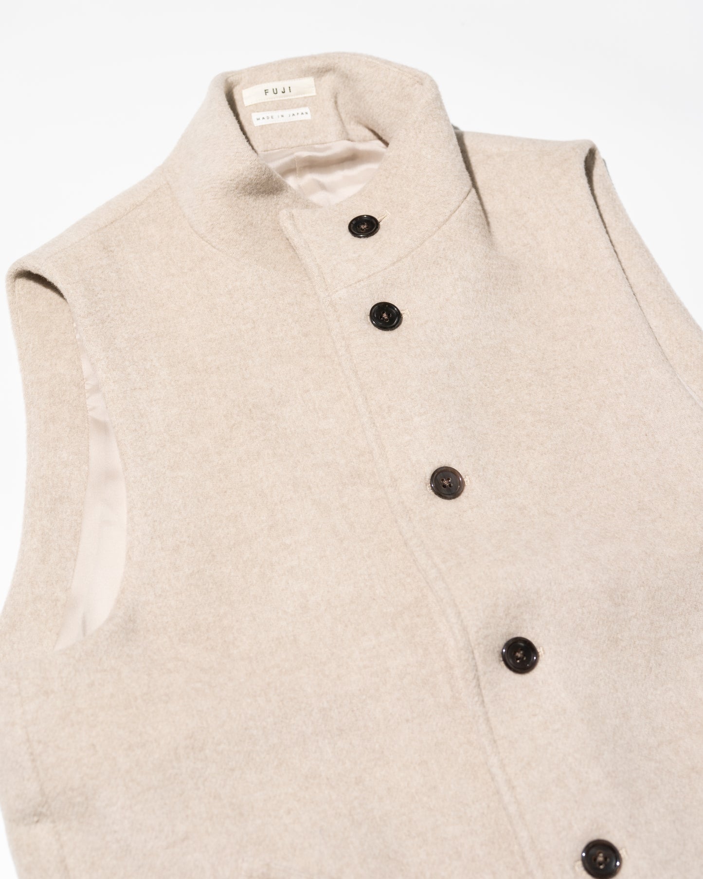 LAMBSWOOL MELTON STAND COLLAR GILET - OFF WHITE