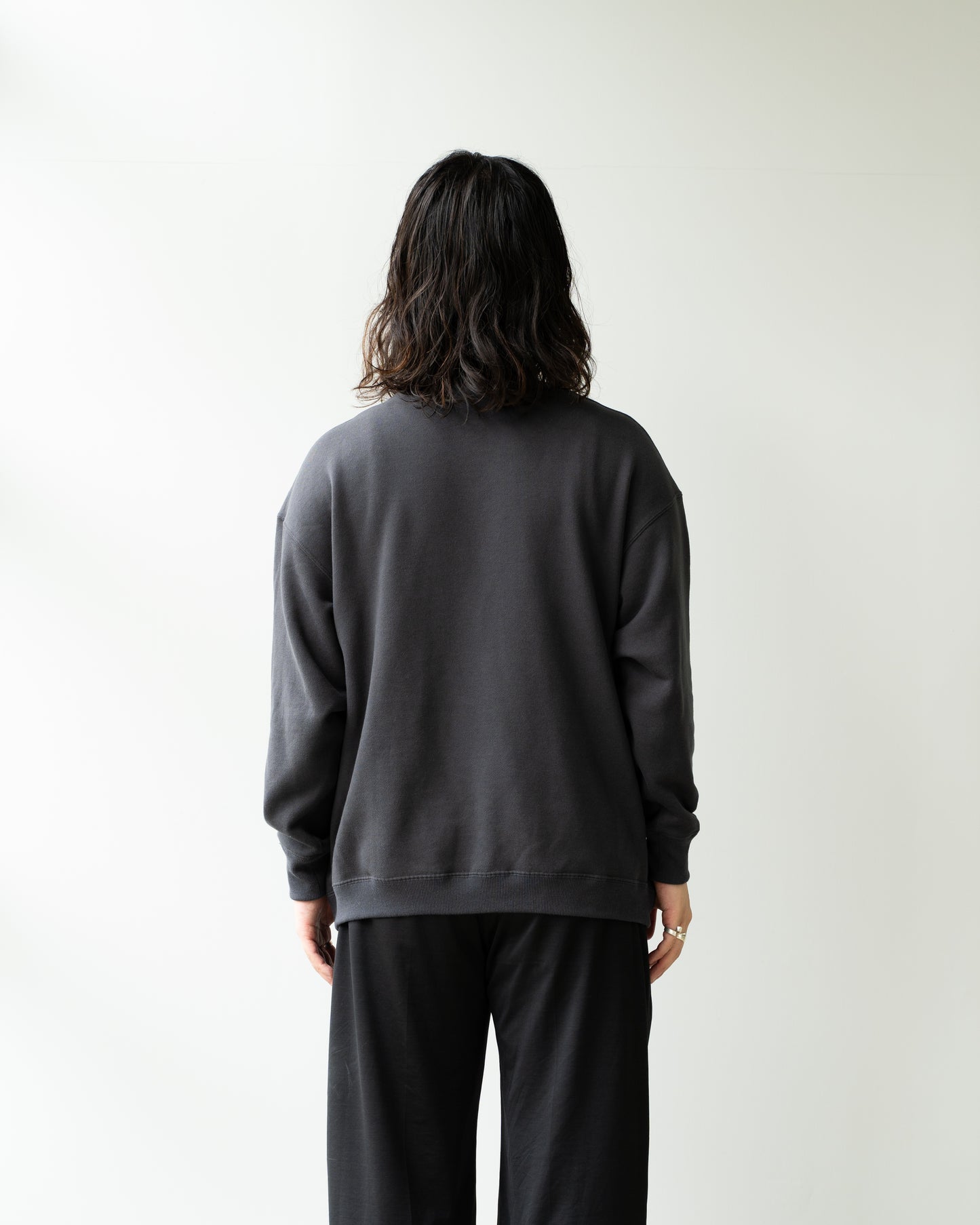 CREW NECK SWEAT - CHARCOAL GRAY