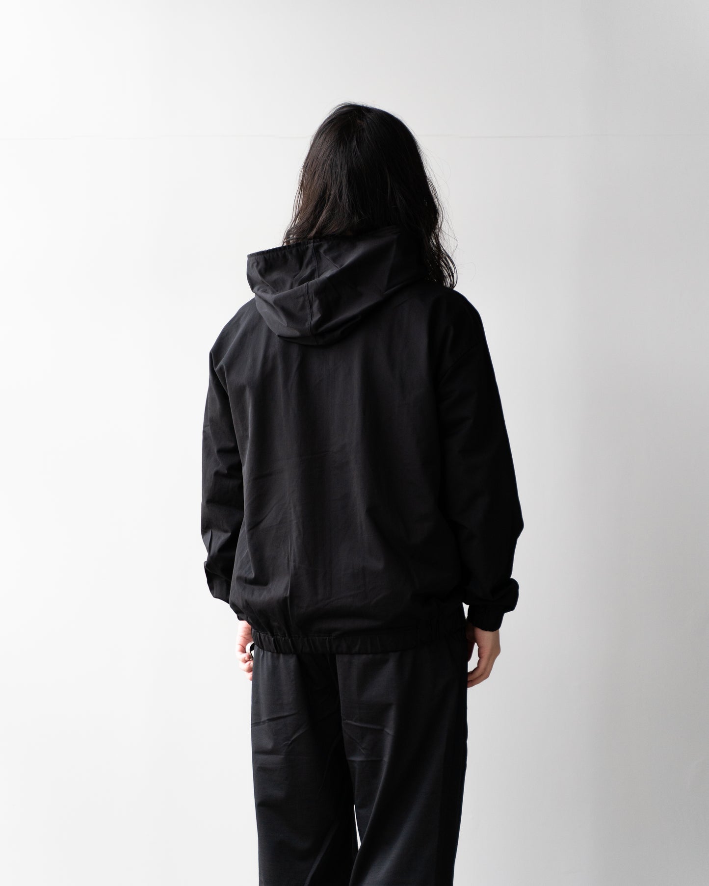 36G NYLON HOODIE - BLACK DYE