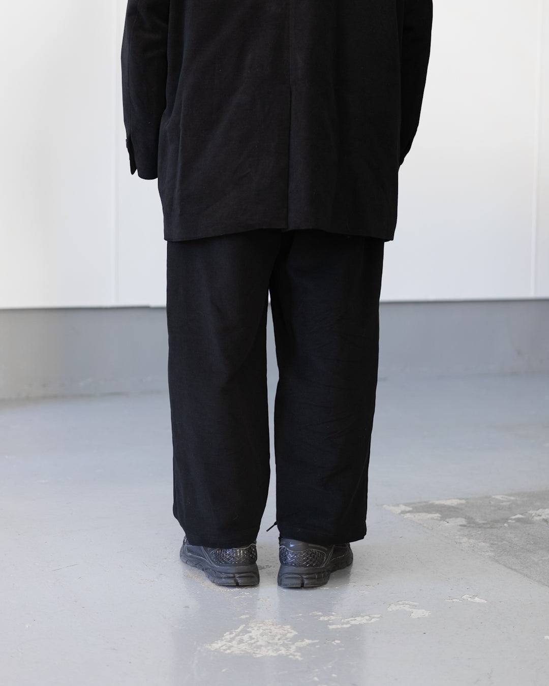 MOLESKIN PLEATED TROUSERS - BLACK