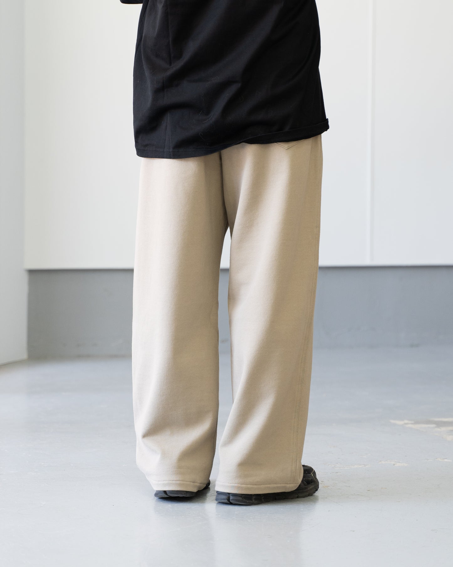 ECHO SWEAT PANTS - BEIGE