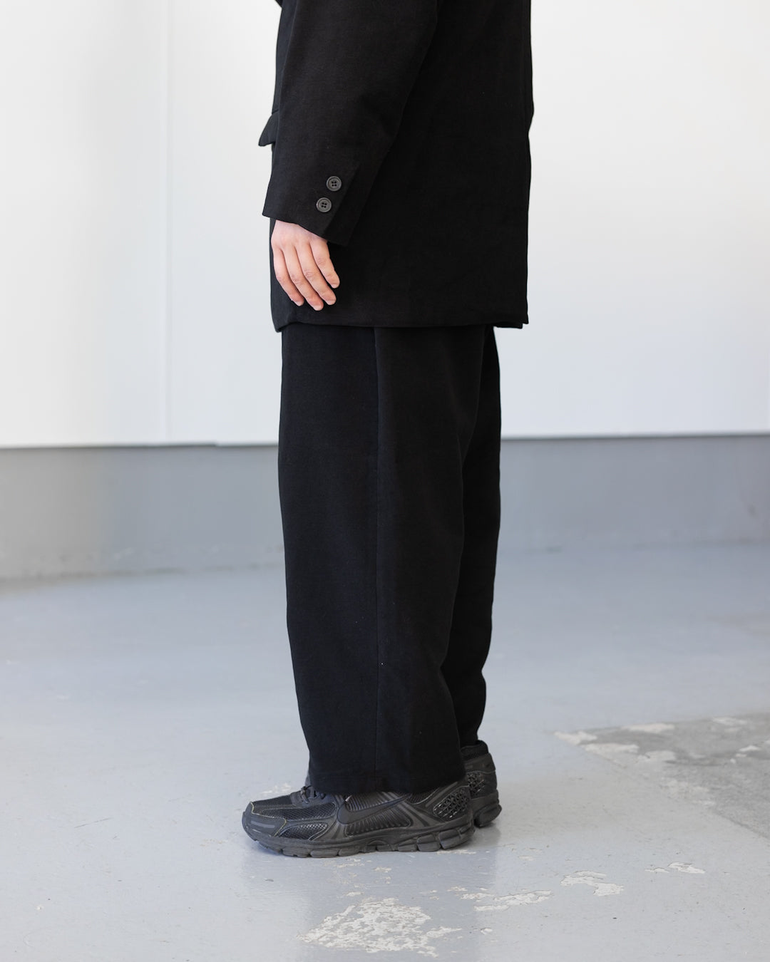MOLESKIN PLEATED TROUSERS - BLACK