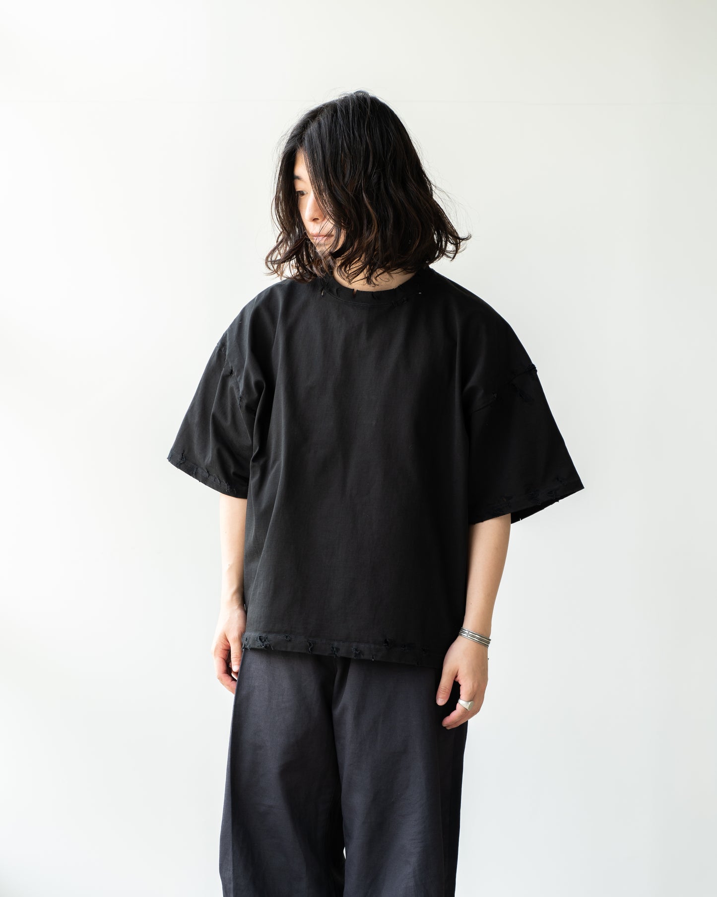 22G MAX WEIGHT SCRATCHES TEE - BLACK