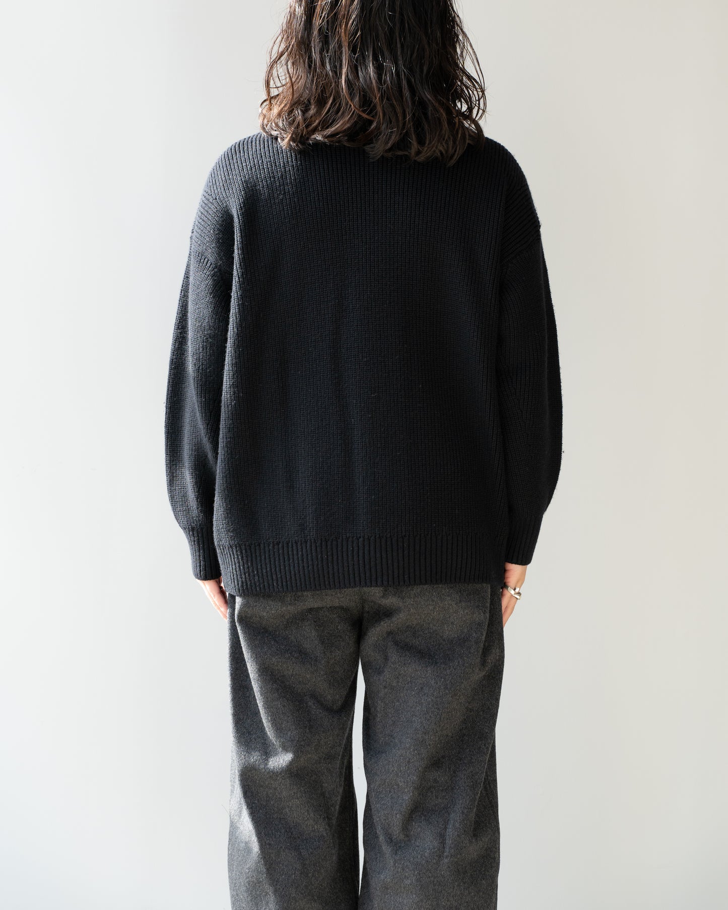 MERINO WOOL CREWNECK KNIT - BLACK
