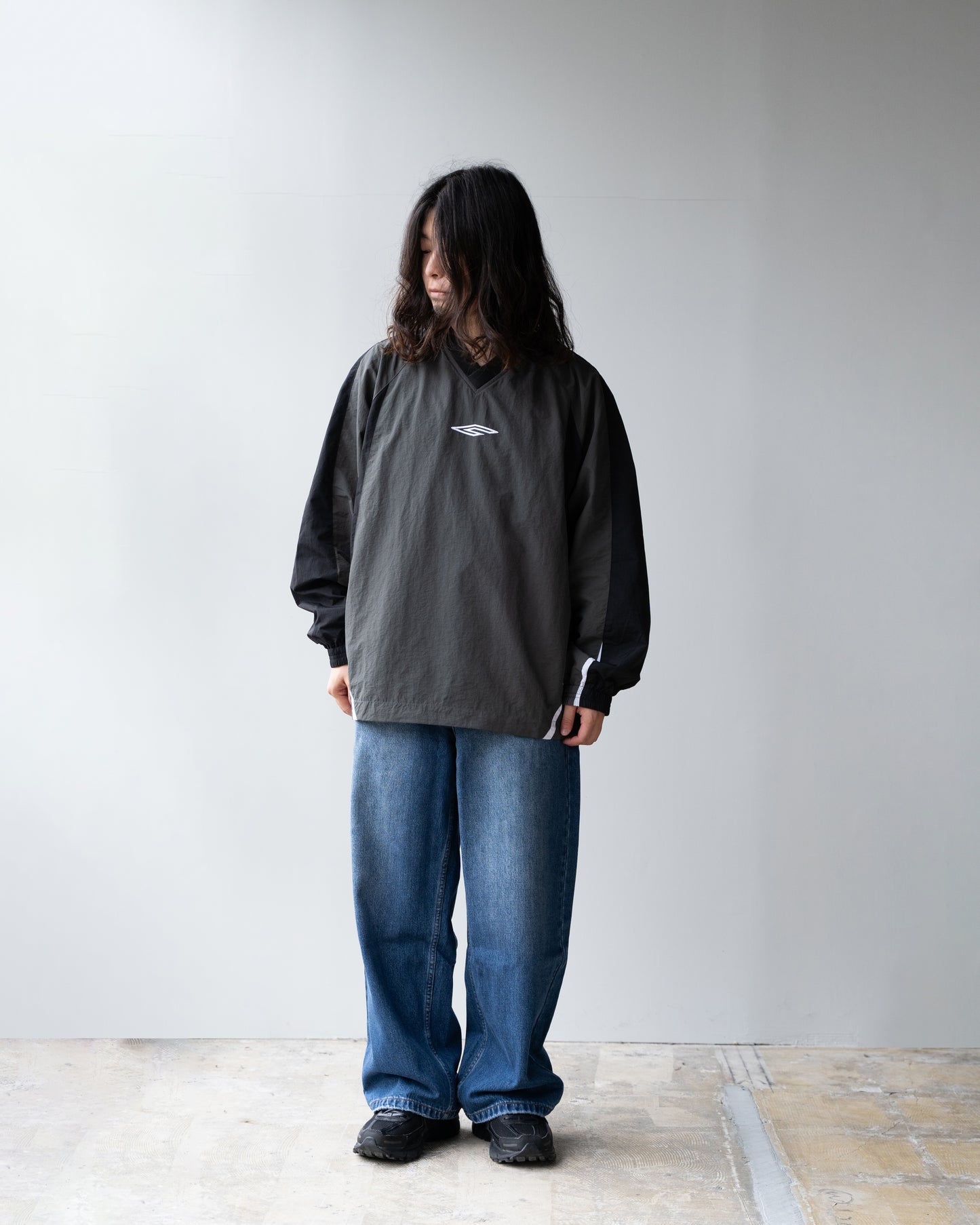 NYLON ALL WEATHER PRO SPORTS PULLOVER - GREY