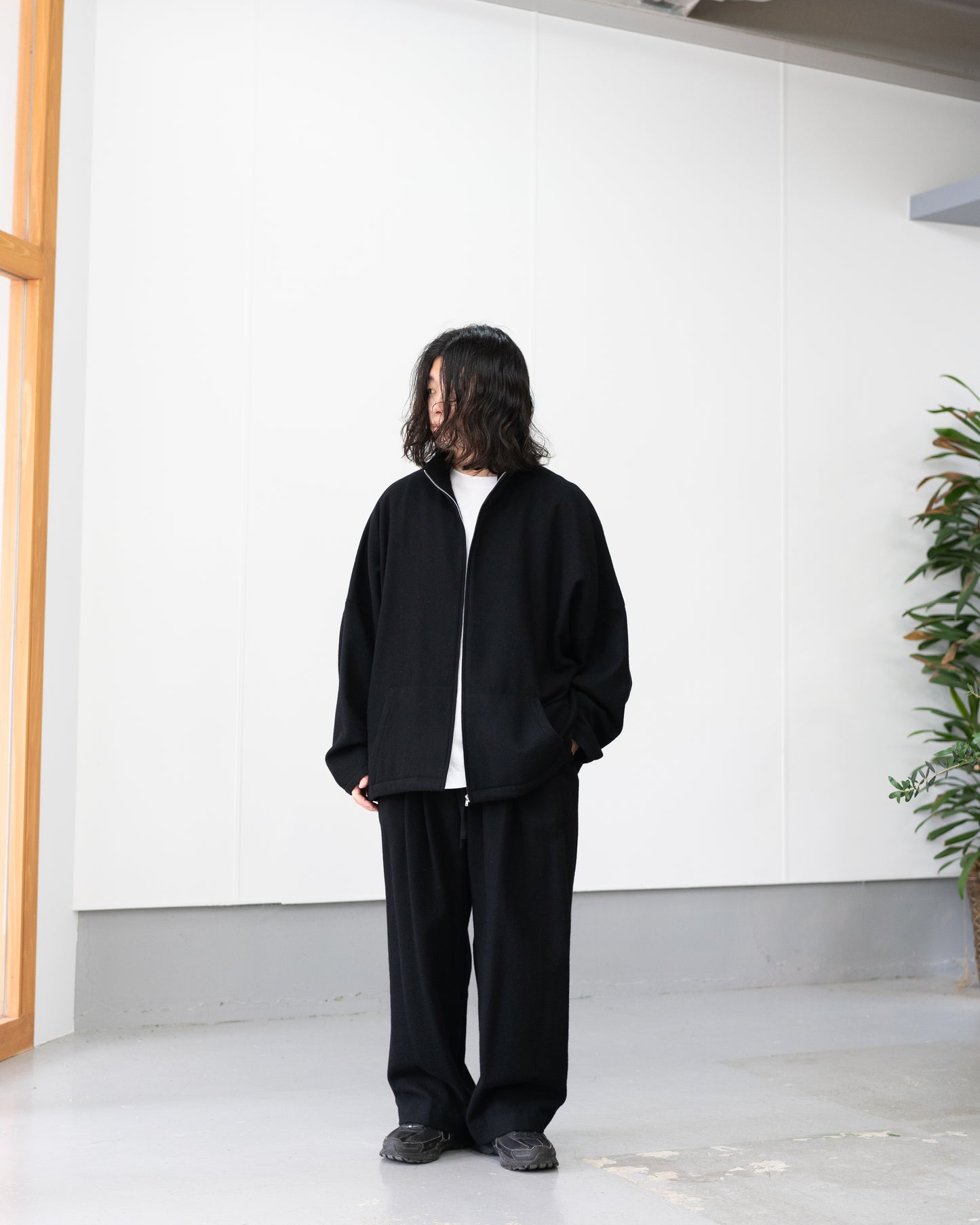 CASHMERE ZIP JACKET - BLACK