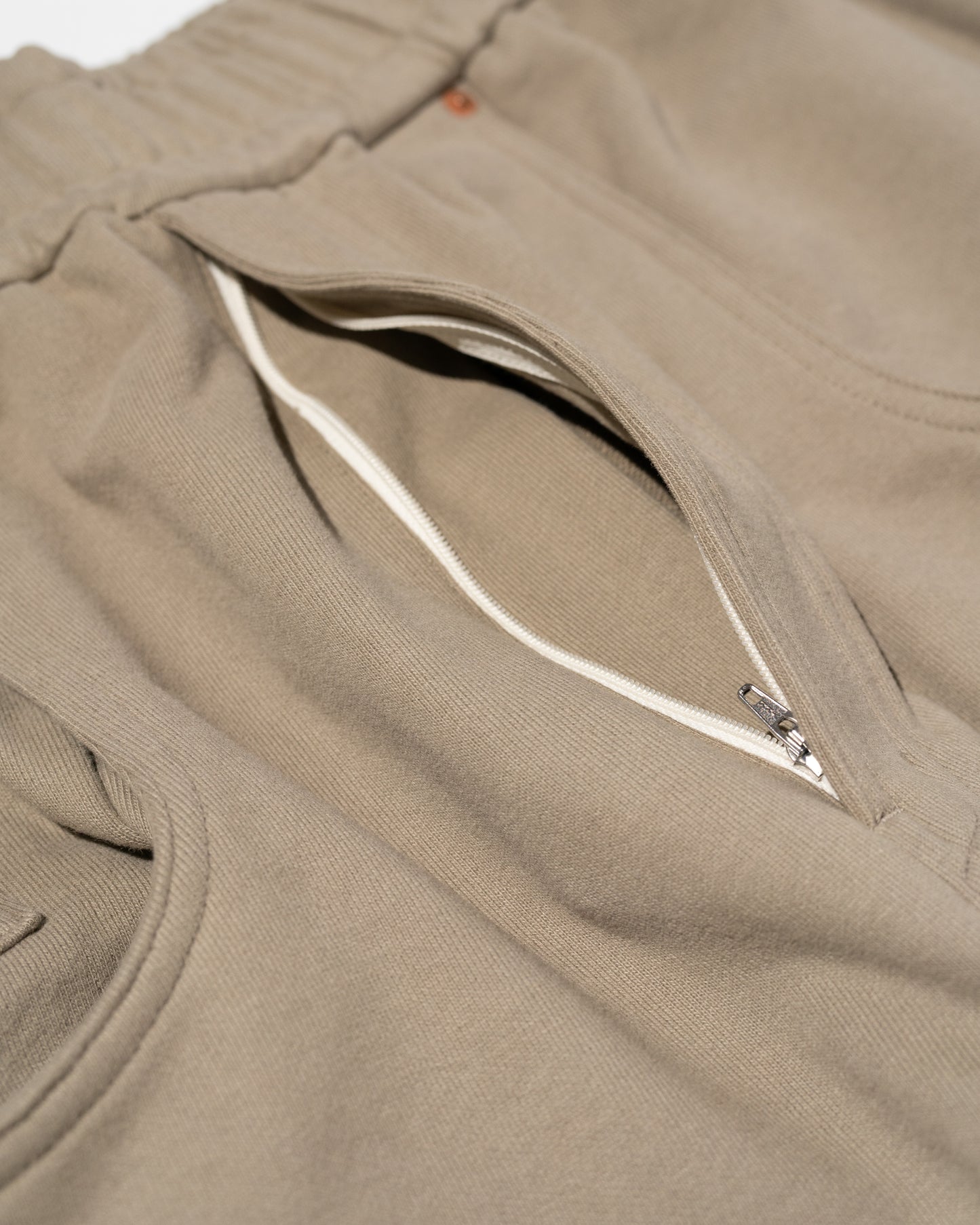 ECHO SWEAT PANTS - BEIGE