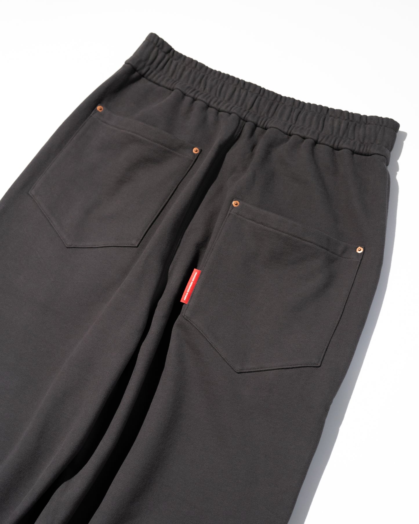 ECHO SWEAT PANTS - CHARCOAL