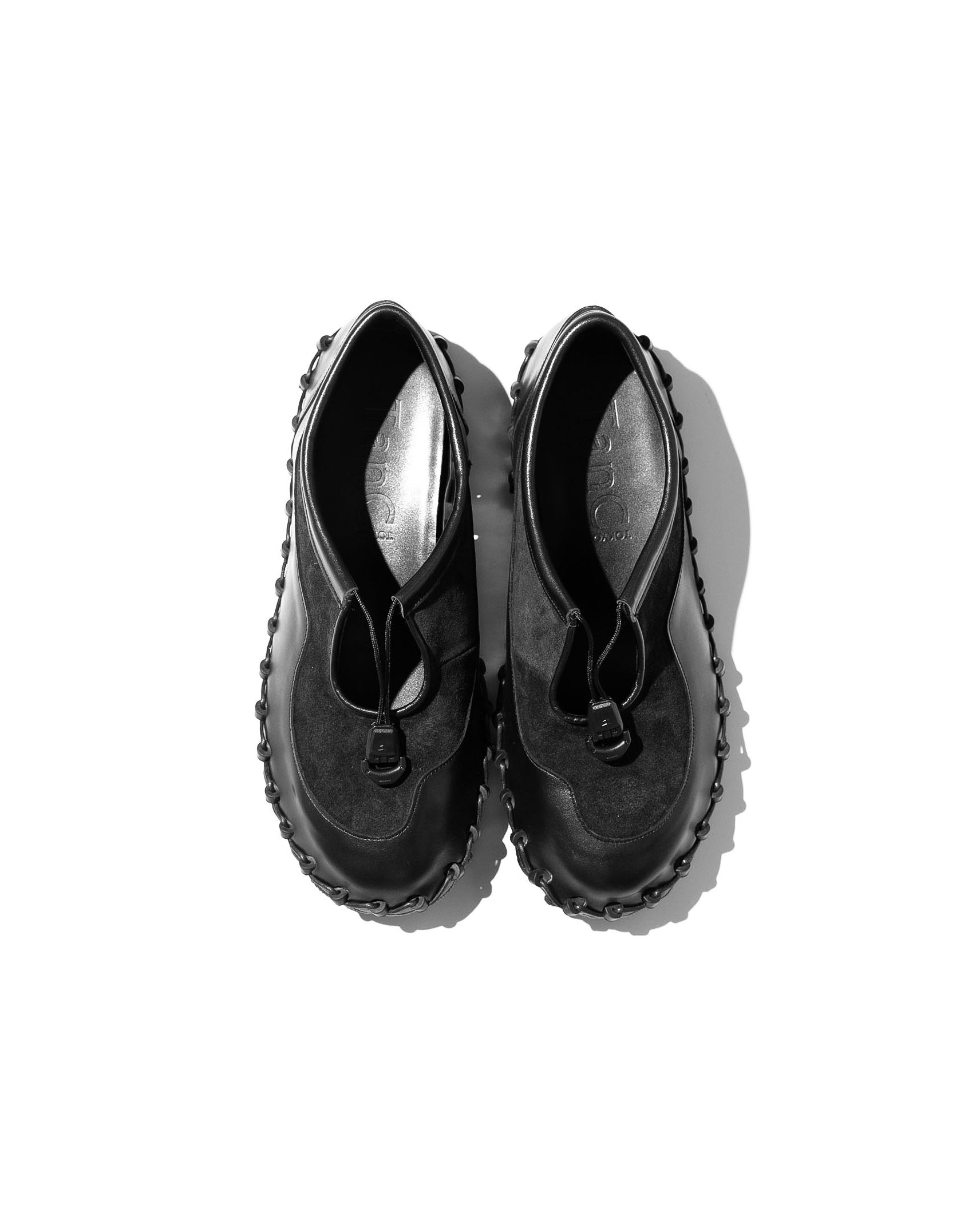 TanC TOKYO (タンク トウキョウ) MOC SLIP-ON BLACK | HAKU公式通販