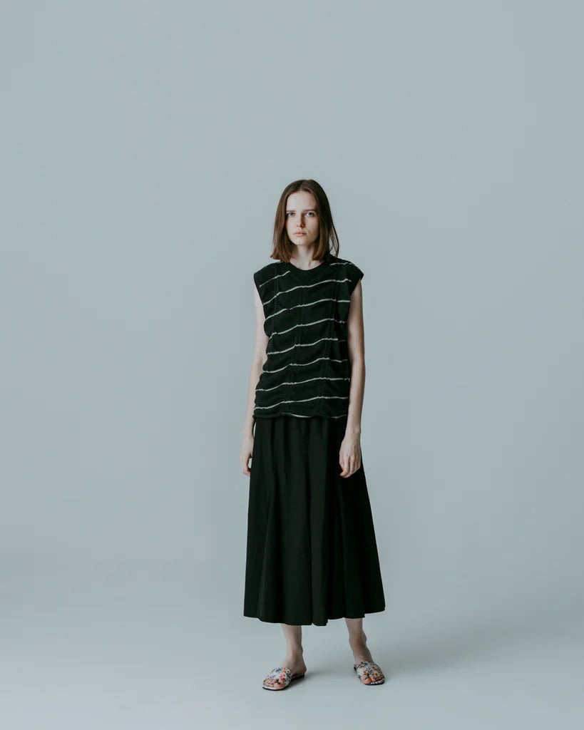TUCKED JACQUARD BORDER SLEEVELESS - HEATHER GREY