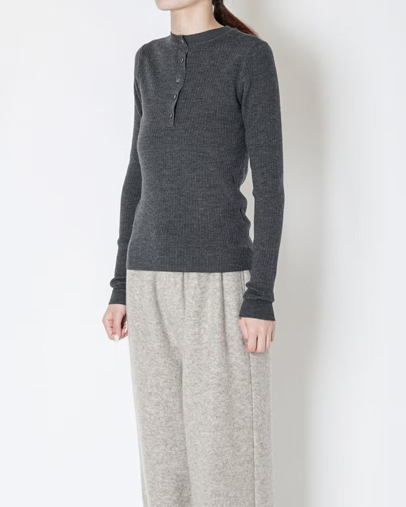 LACY RIB HENRY NECK KNIT - CHARCOAL
