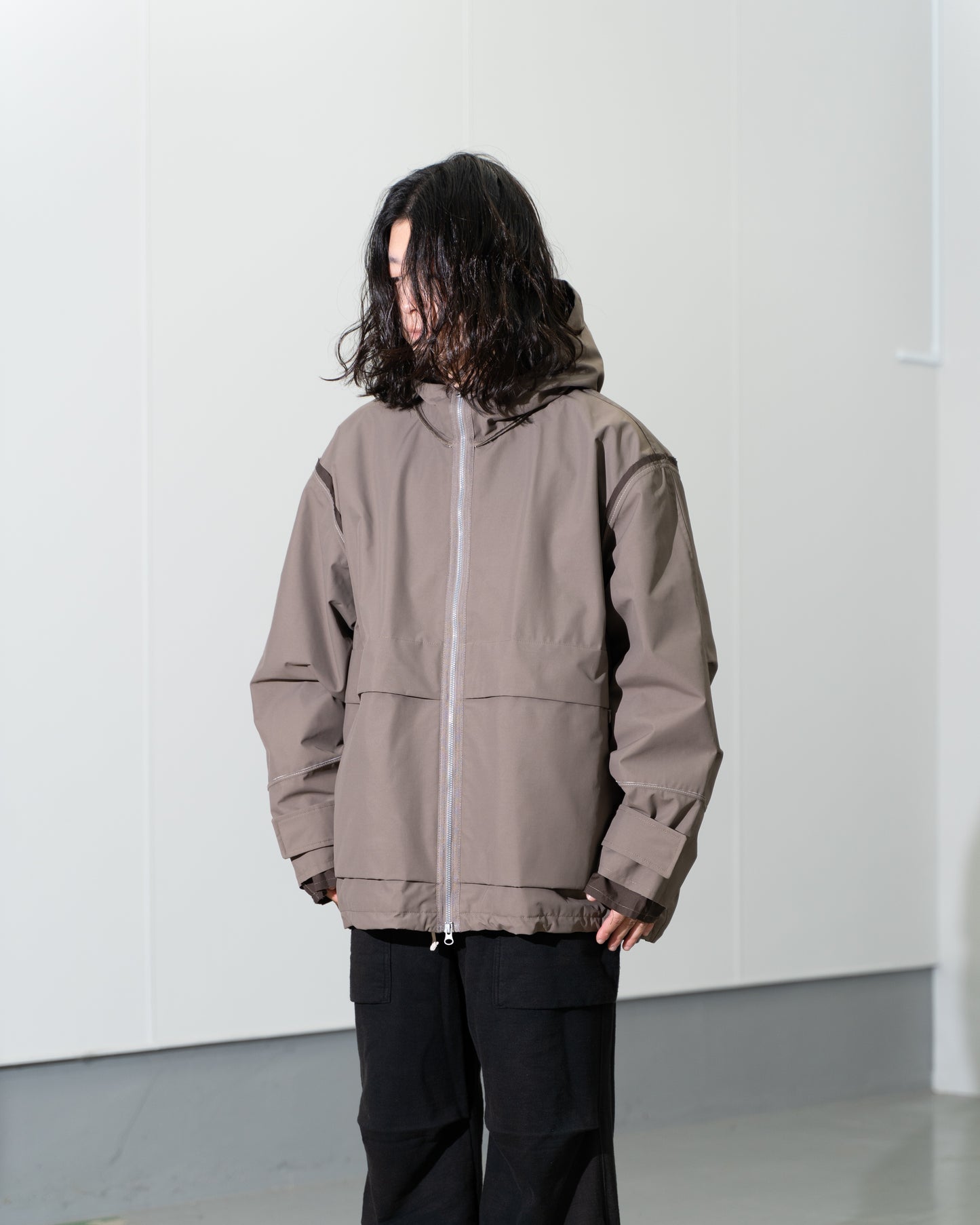 REIMAGINED POSTMAN HOODED JACKET - BROWN