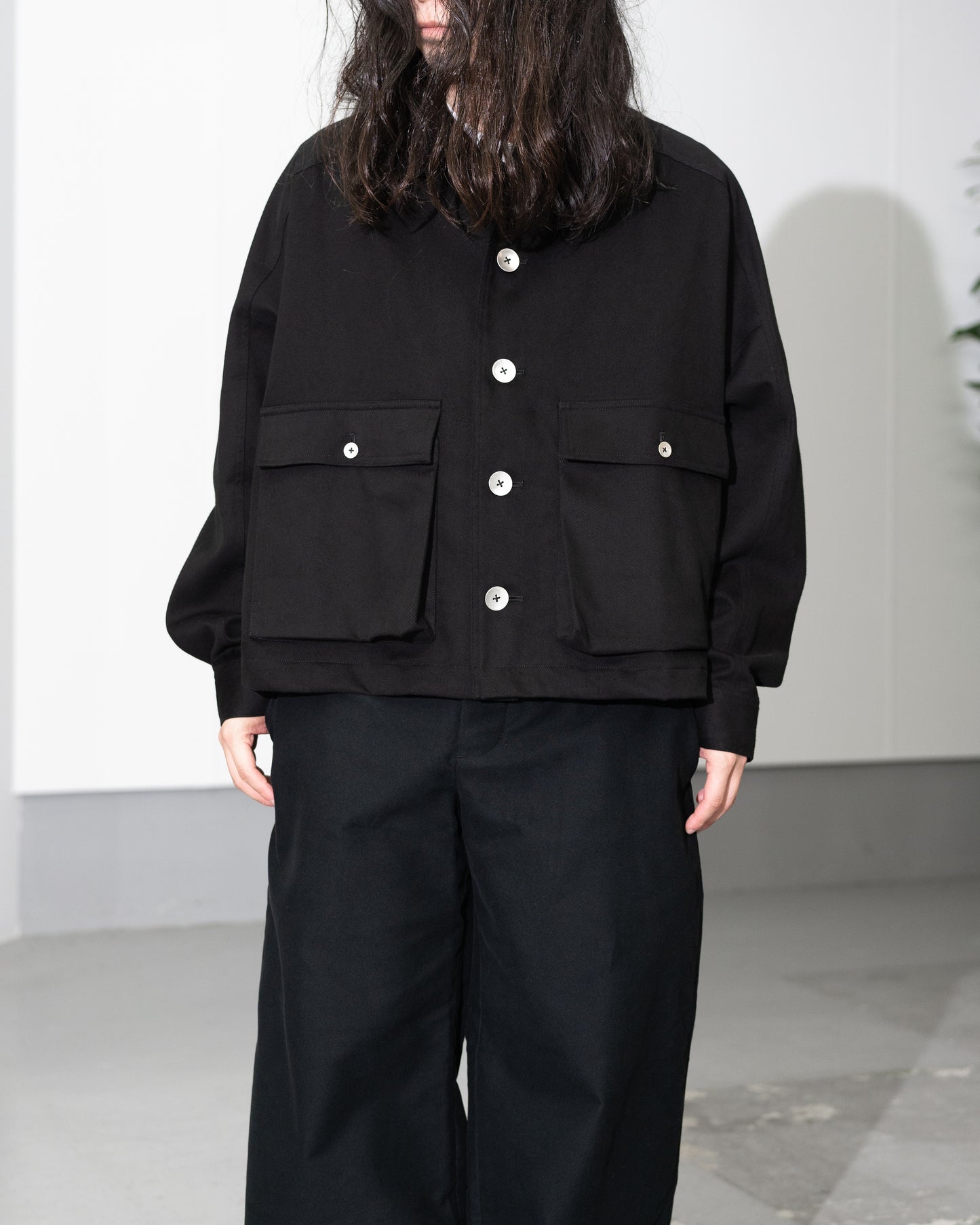 SHORT LENGTH BLOUSON - BLACK