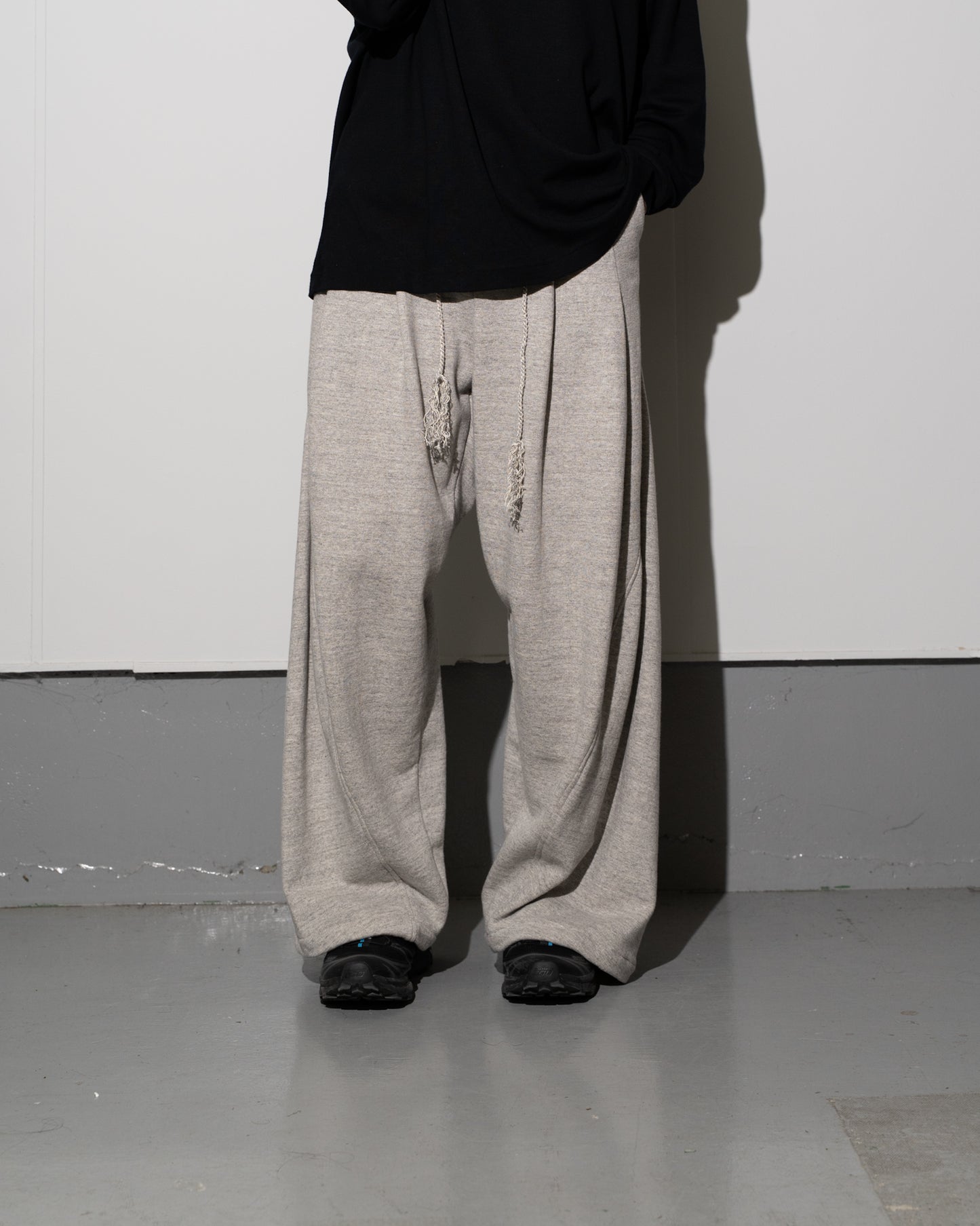 BIAS SHAPE EASY PANTS - ASH