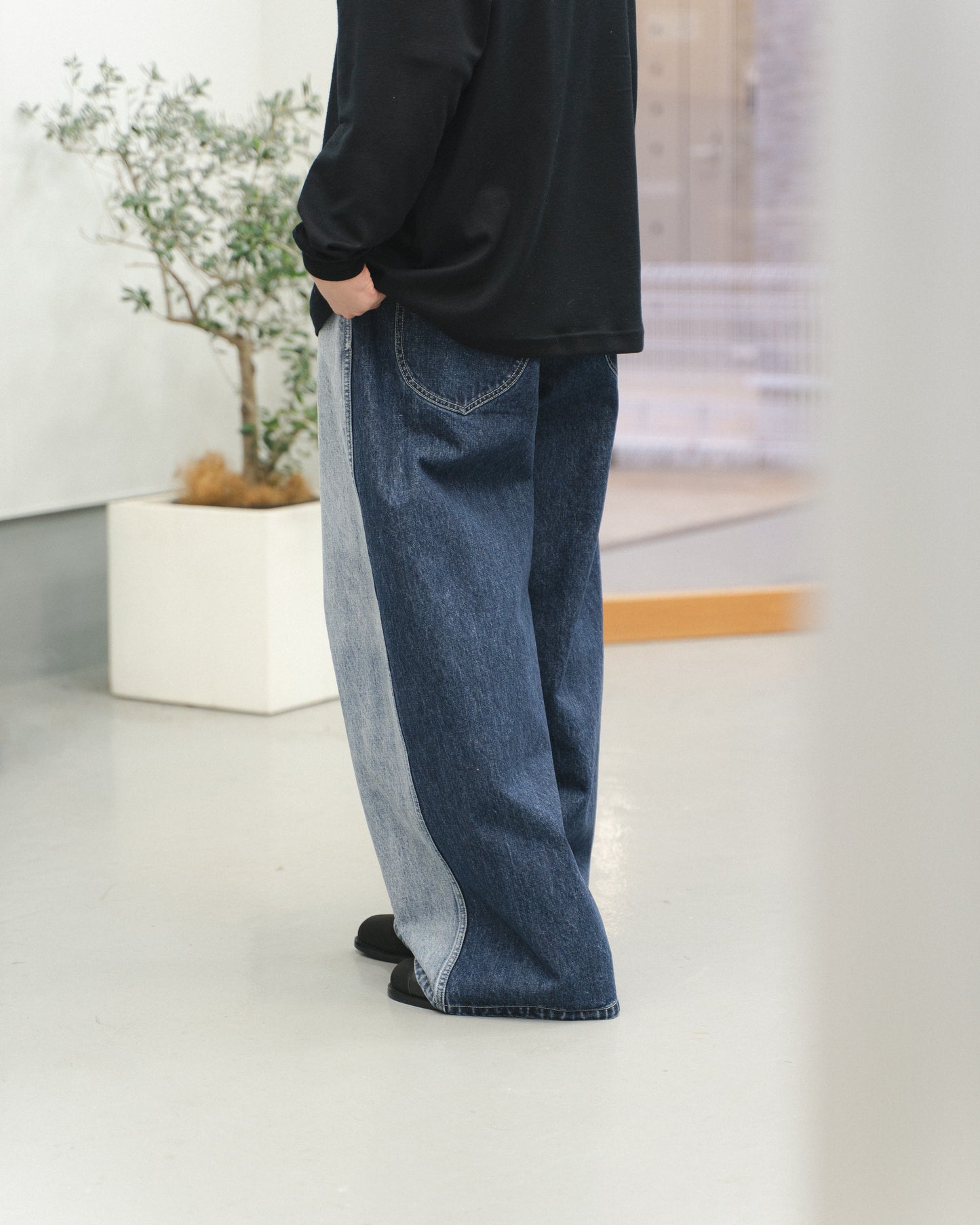 TWO-TONE DENIM BACK ADJUST PT - SAX BLUE