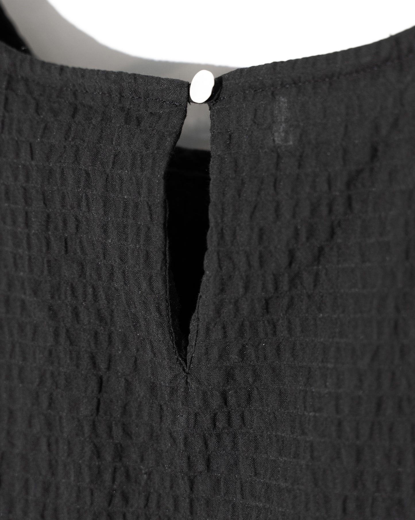 GATHER SIDE BLOUSE - BLACK