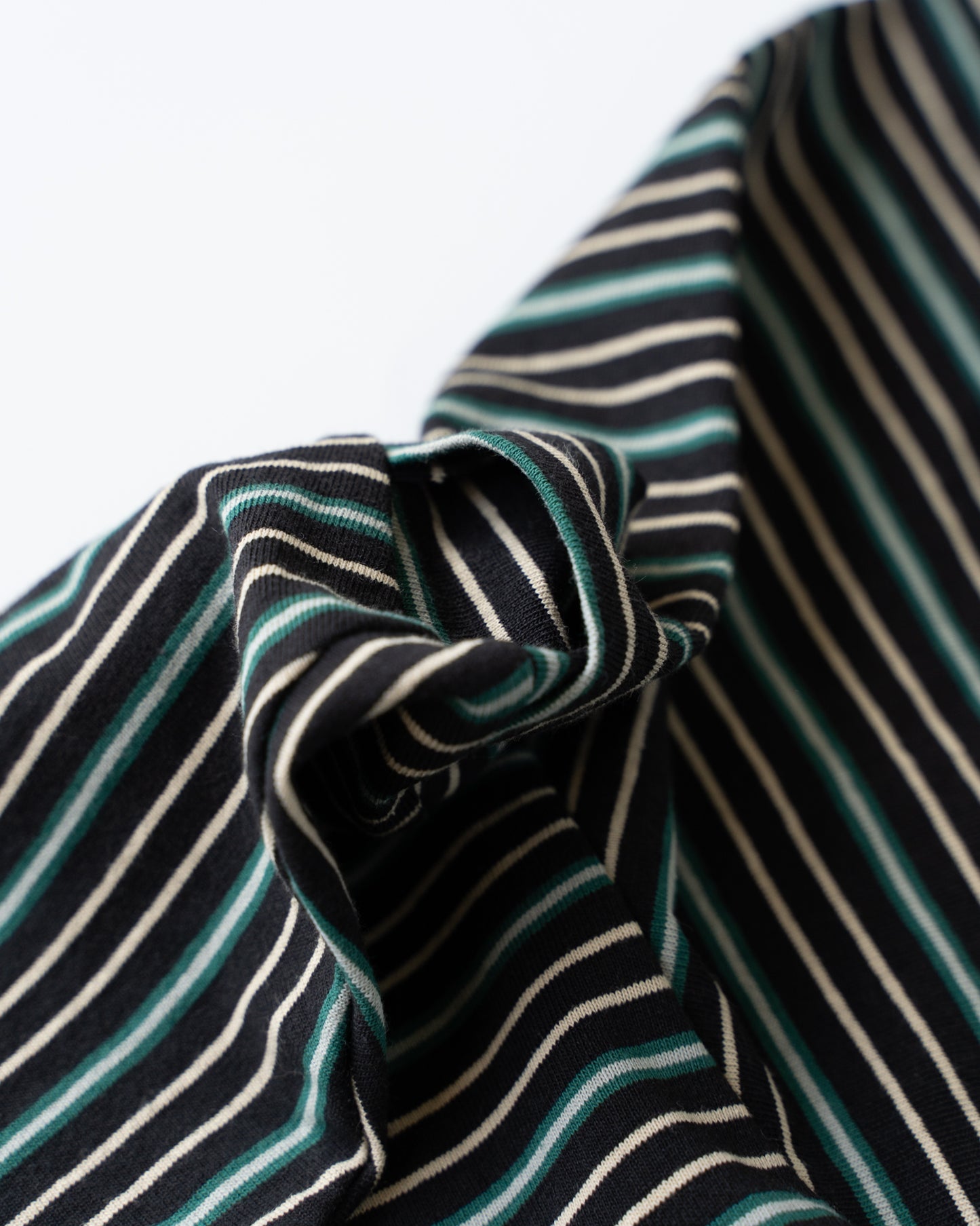SERVICE BORDER TEE - BLACK
