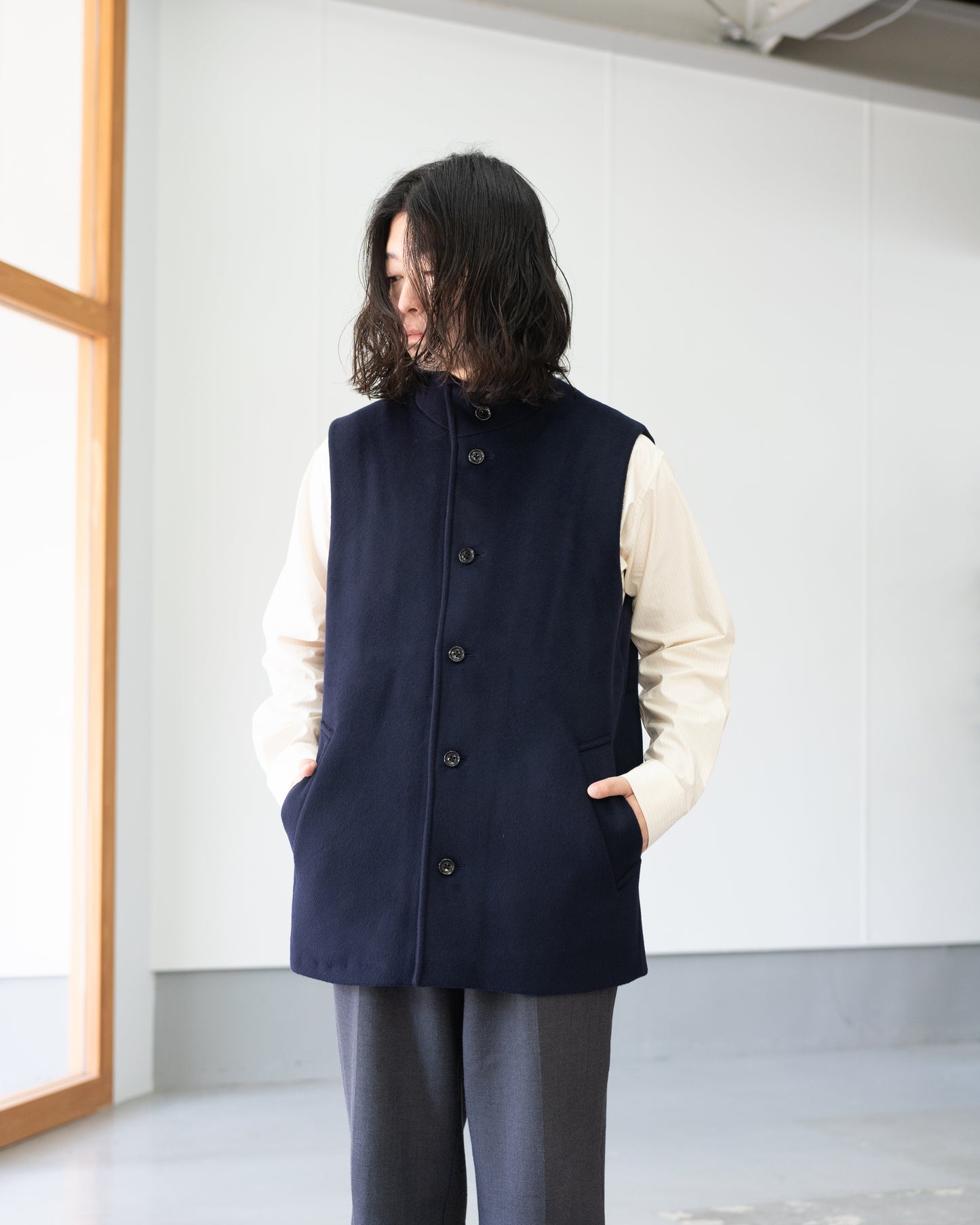 LAMBSWOOL MELTON STAND COLLAR GILET - NAVY