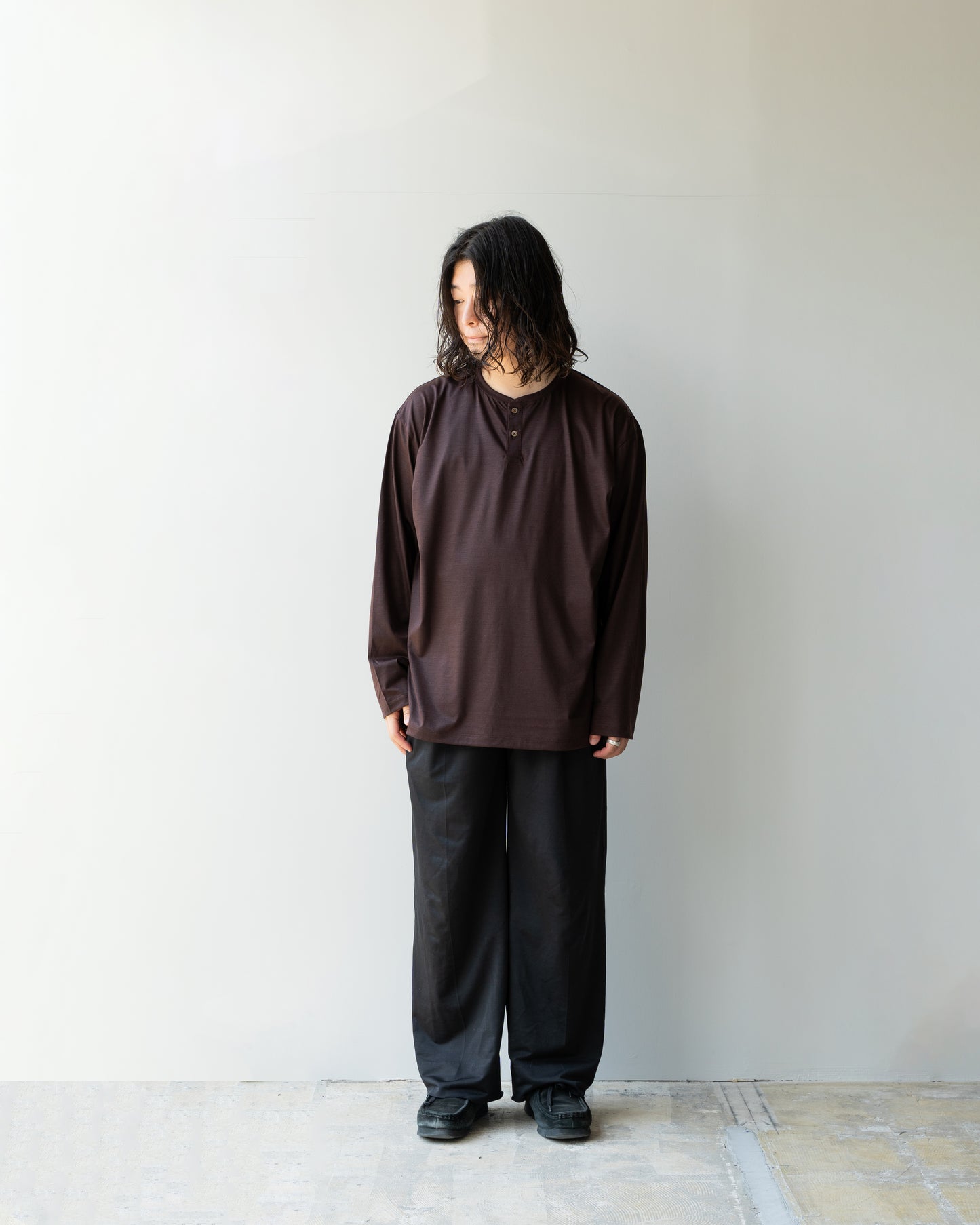 36G WOOL HENLEY SILKY LS TEE - BROWN