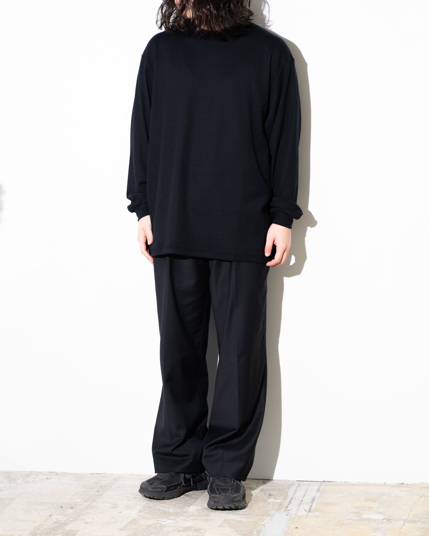 MERINO WOOL CREW NECK LONG SLEEVE SHIRT - BLACK