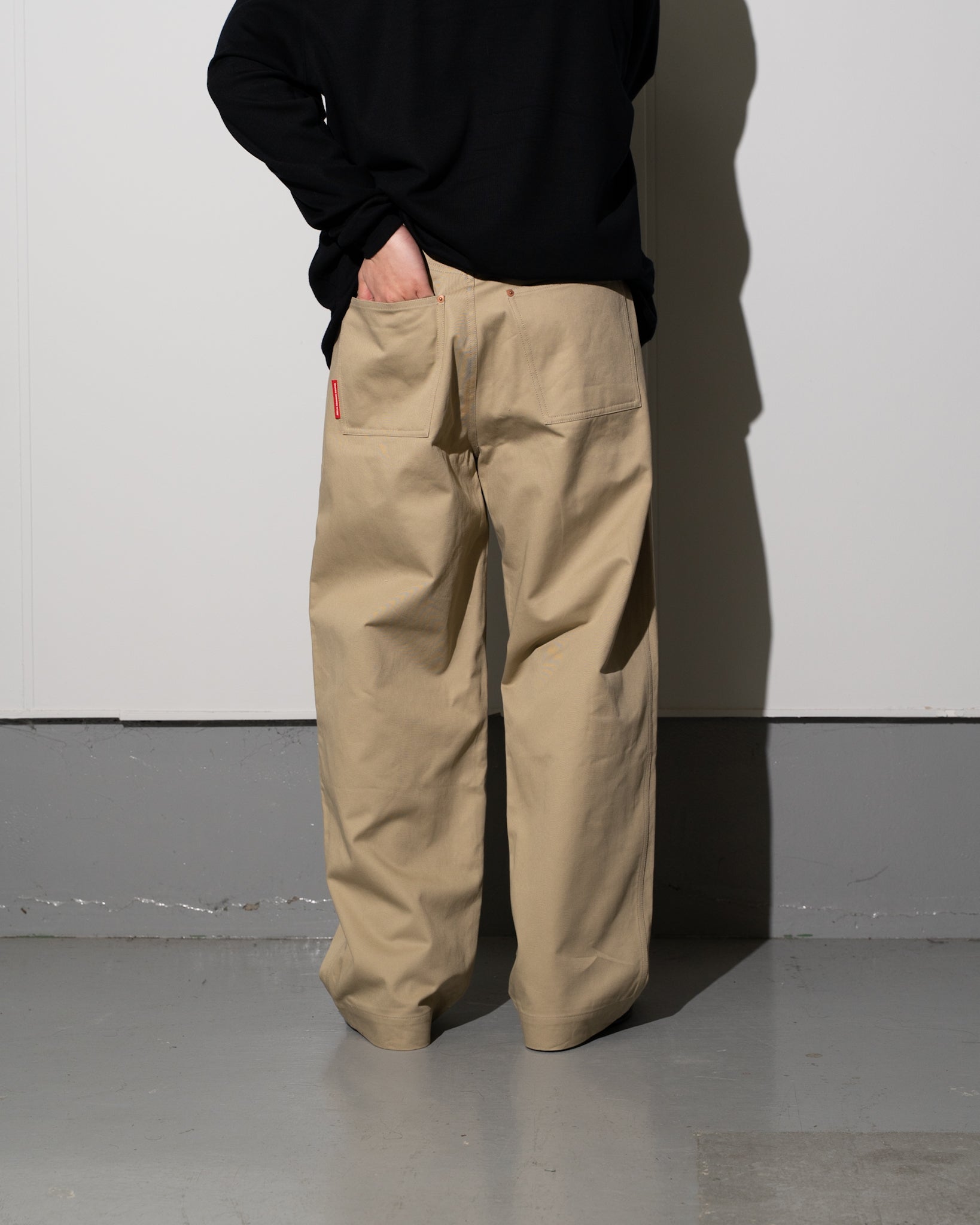 Abelia Edoward Goucha BDOUBLE BELT PANTS BEIGE | HAKU公式通販