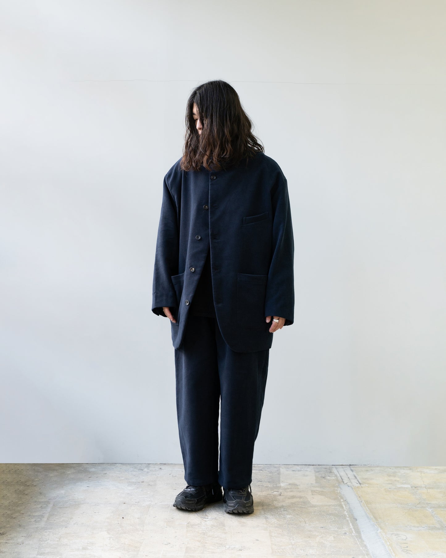 BRITISH MOLESKIN 2 TUCK WIDE PANTS - NAVY