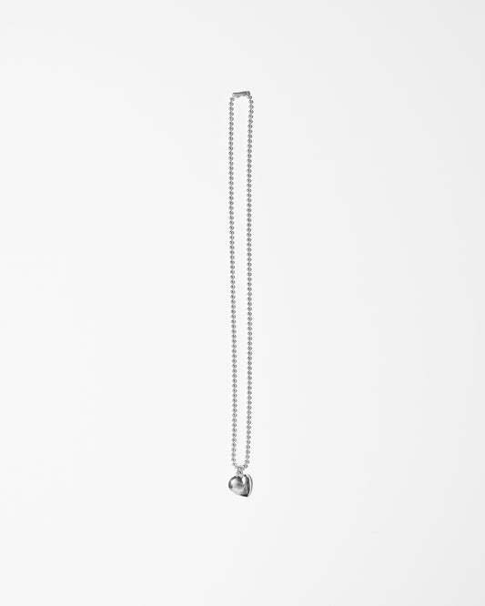 THE HEART CHARM SNAKE NECKLACE