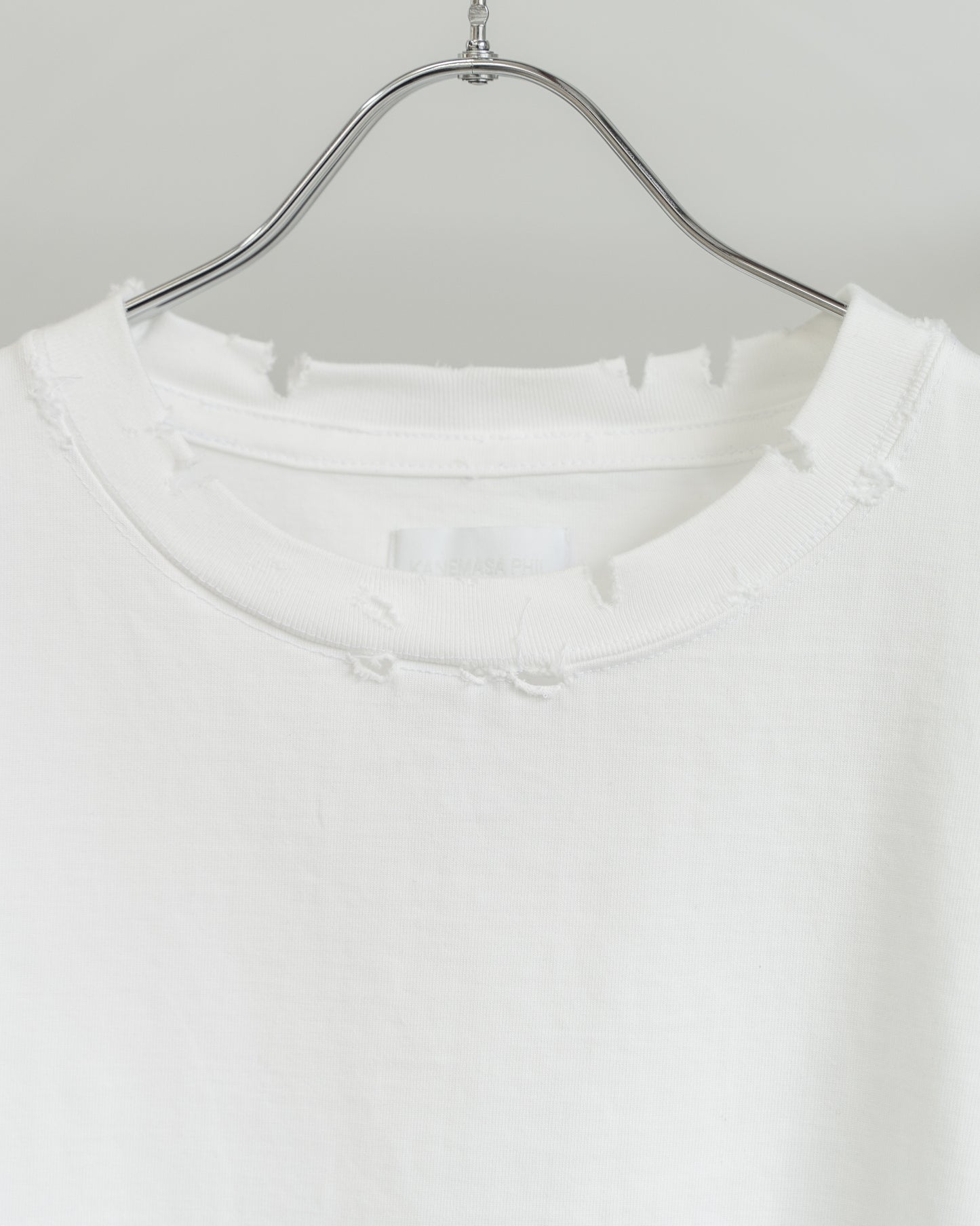 22G MAX WEIGHT SCRATCHES TEE - WHITE