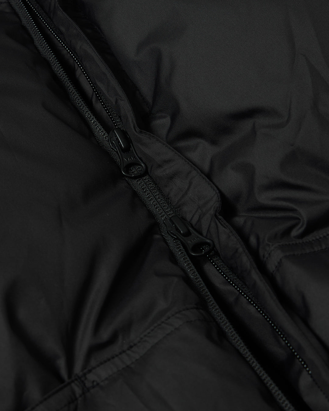 SURVIVOR DOWN JACKET - BLACK