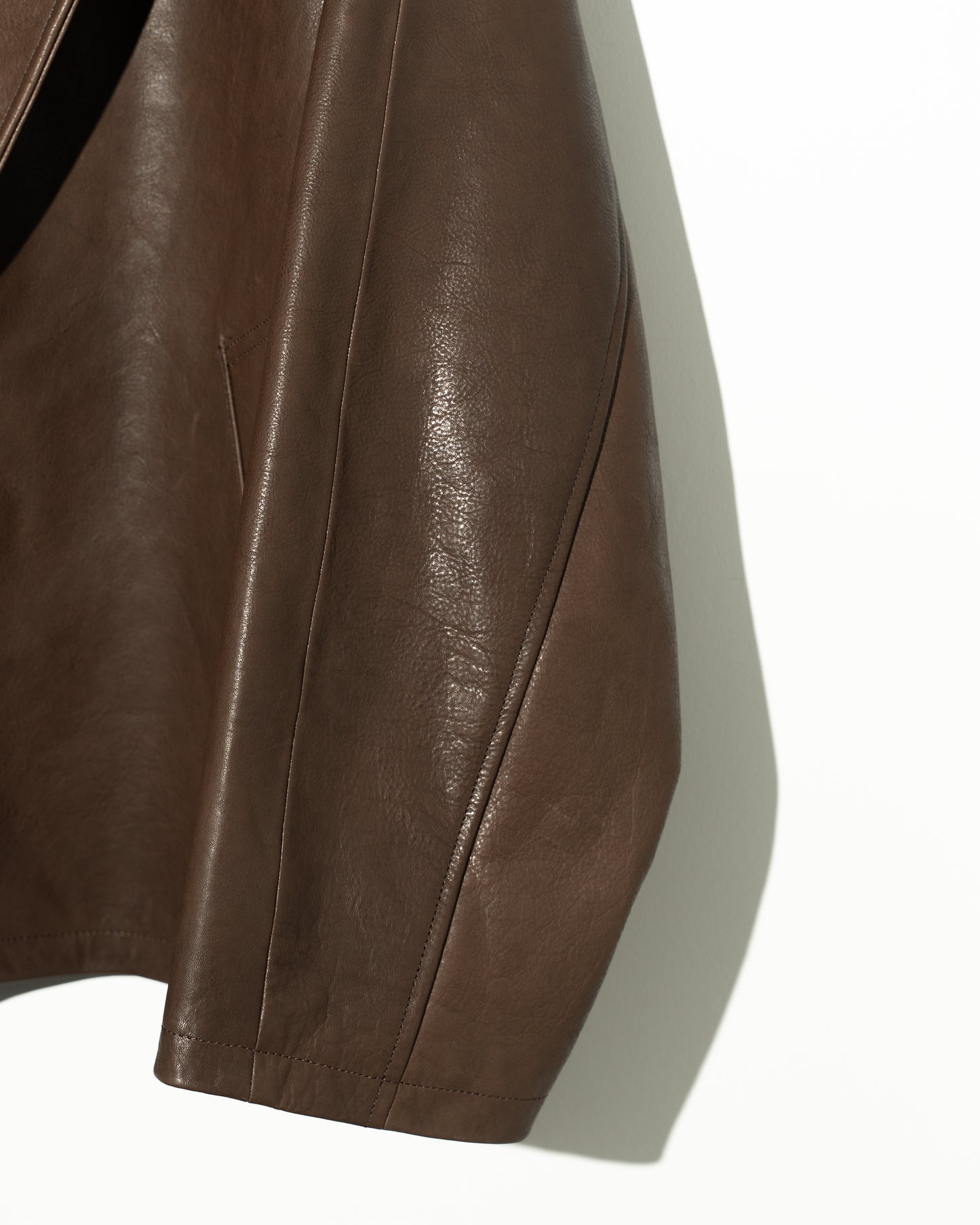 SHRINK LEATHER OVERSIZE RAGLAN JACKET - BROWN