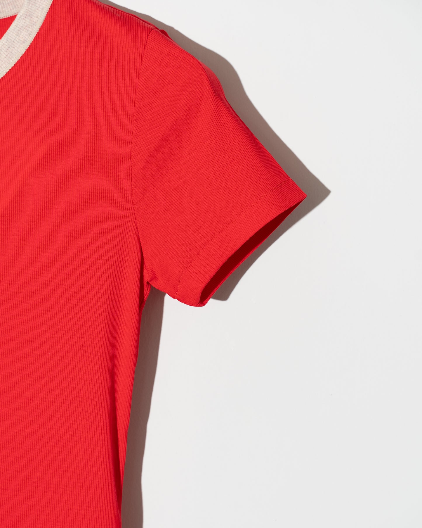 FRESCA ZERO LIGHT RIB CREW NECK SHORT SLEEVE T - P.RED×BEIGE TOP