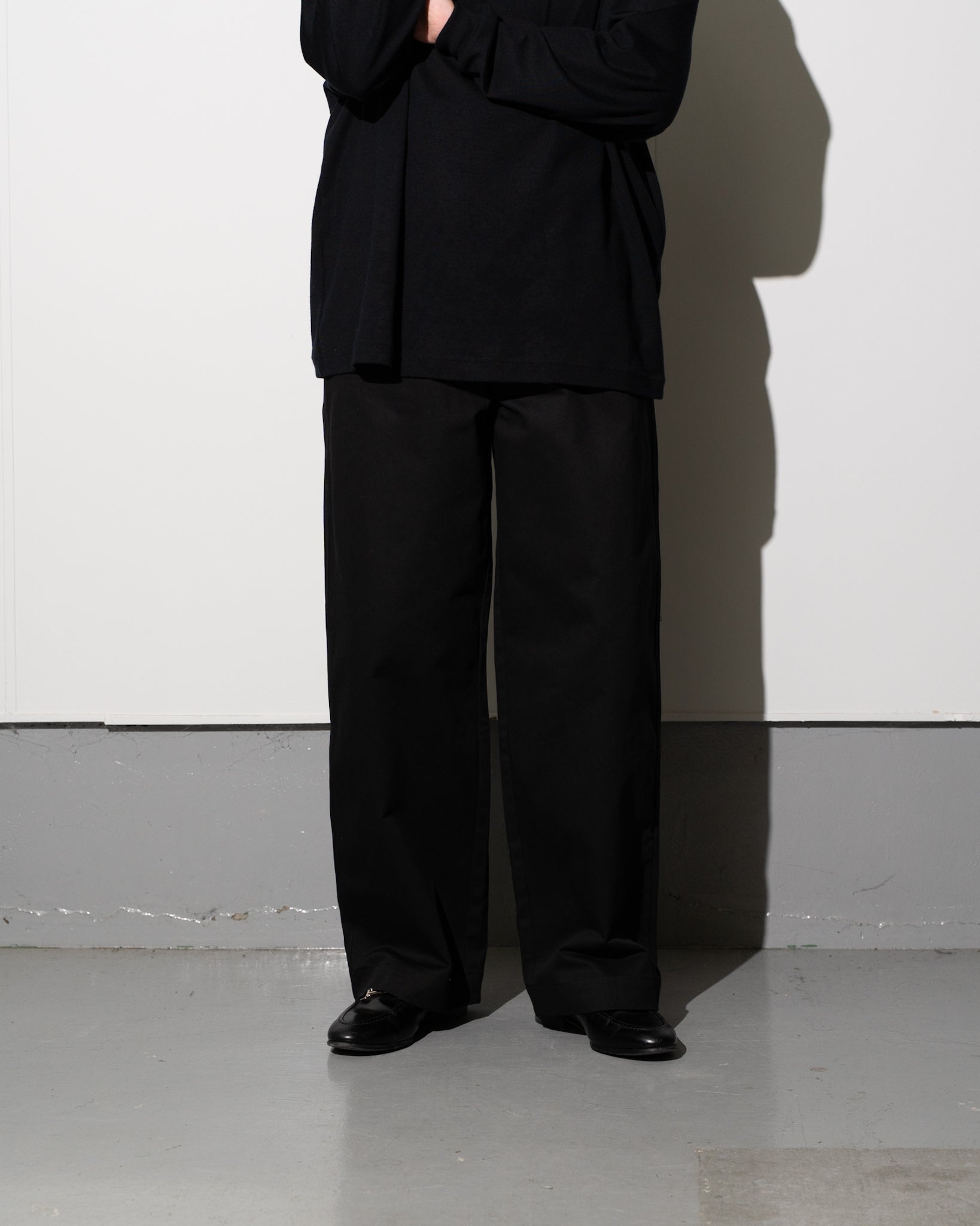 Abelia Edoward Goucha BDOUBLE BELT PANTS BLACK | HAKU公式通販