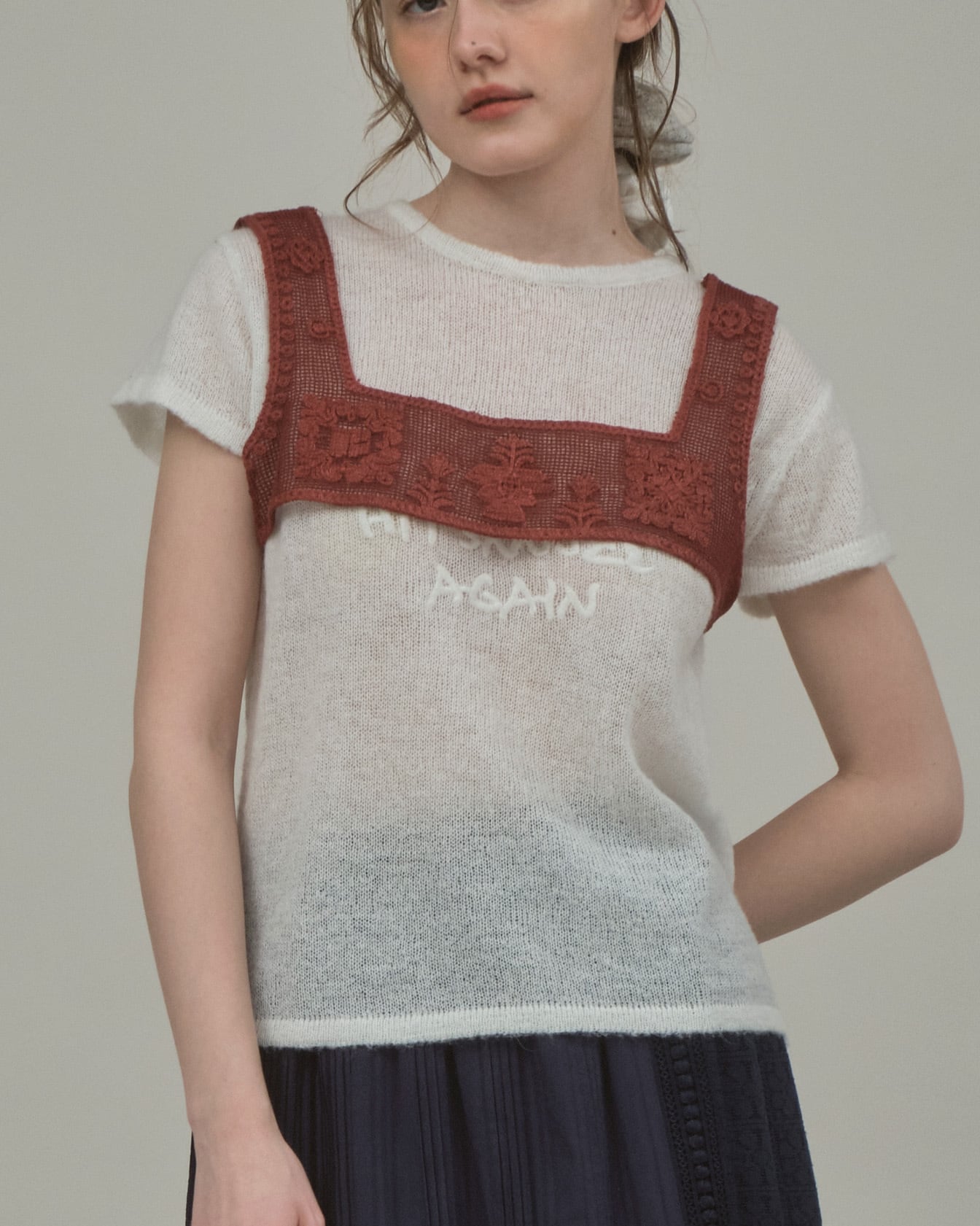 EMBROIDERED FRAGMENT VEST - BROWN