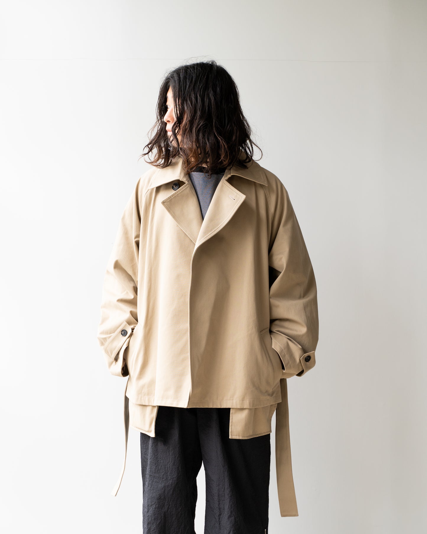 SHORT TRENCH COAT - BEIGE