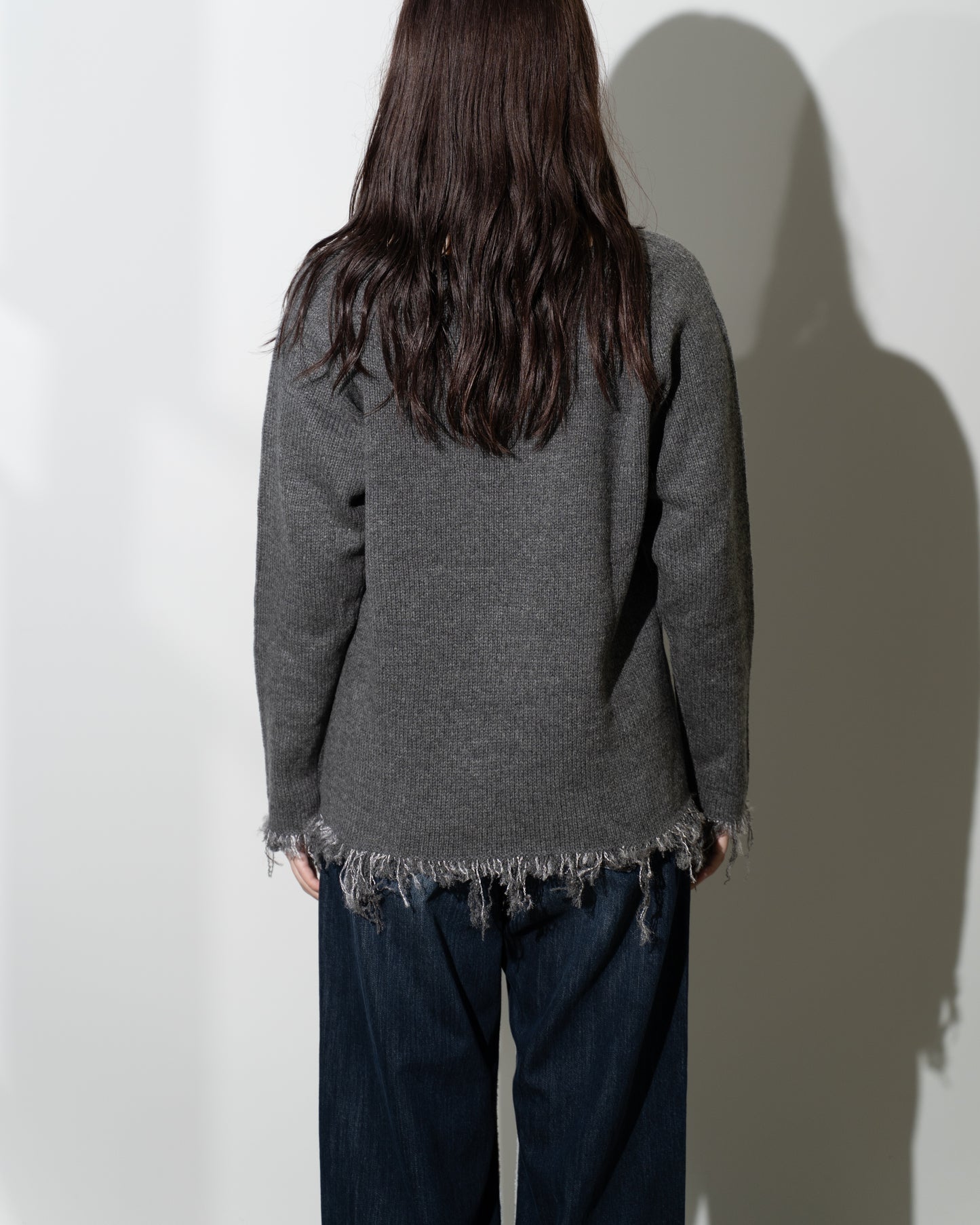 5G FRAYED HEM SWEATER - GRAY