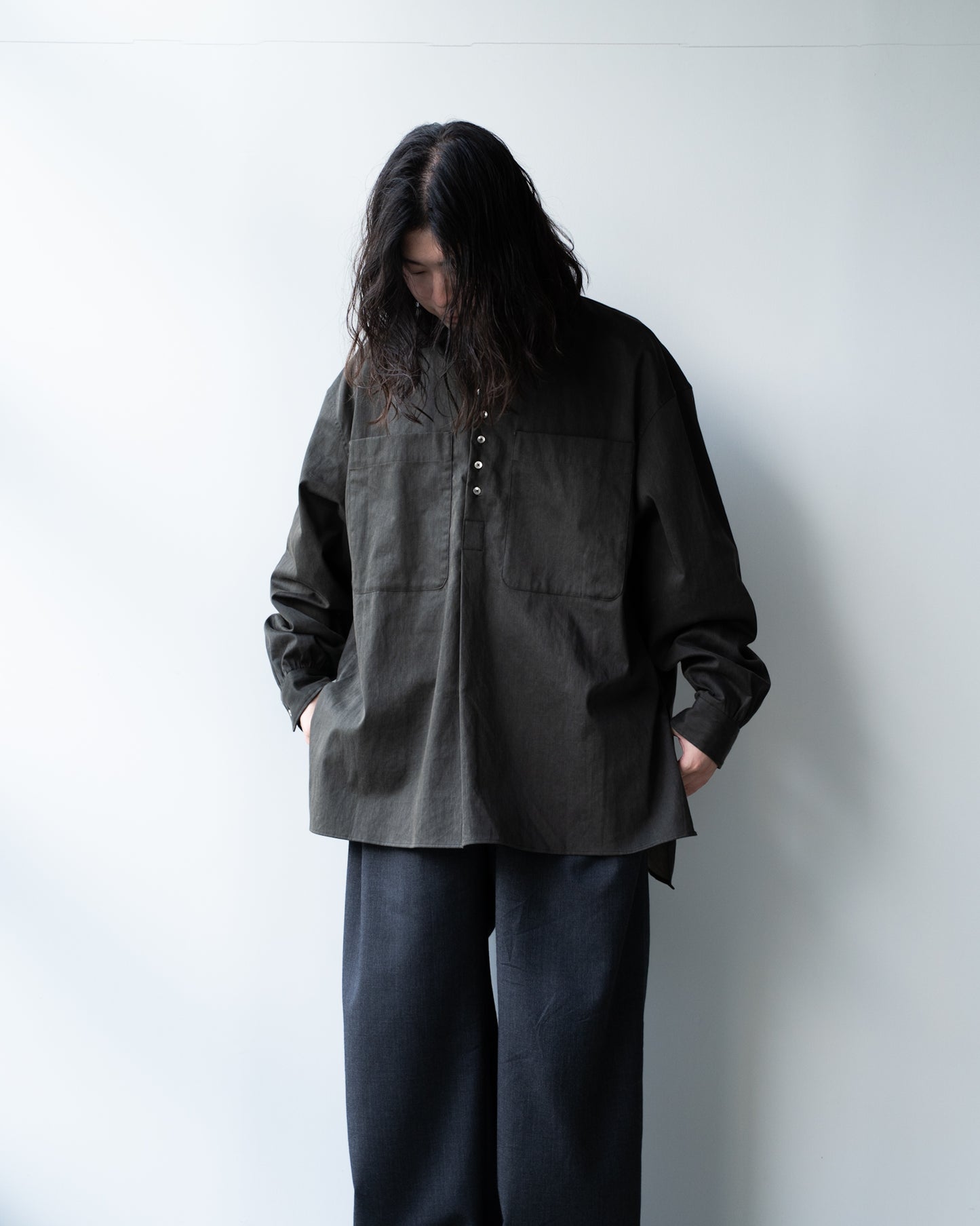 COTTN DYED SATIN OVER SIZE PULL OVER SHIRTS - BLACK
