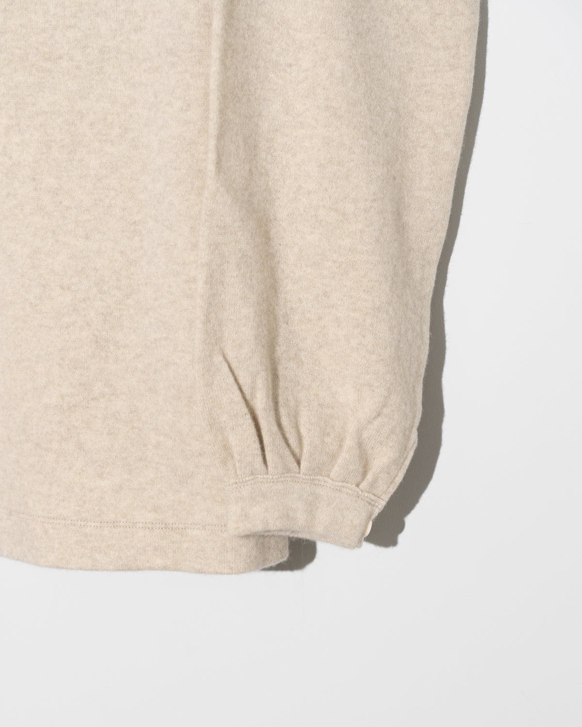 LAMBS CASHMERE KNIT SHIRT - BEIGE