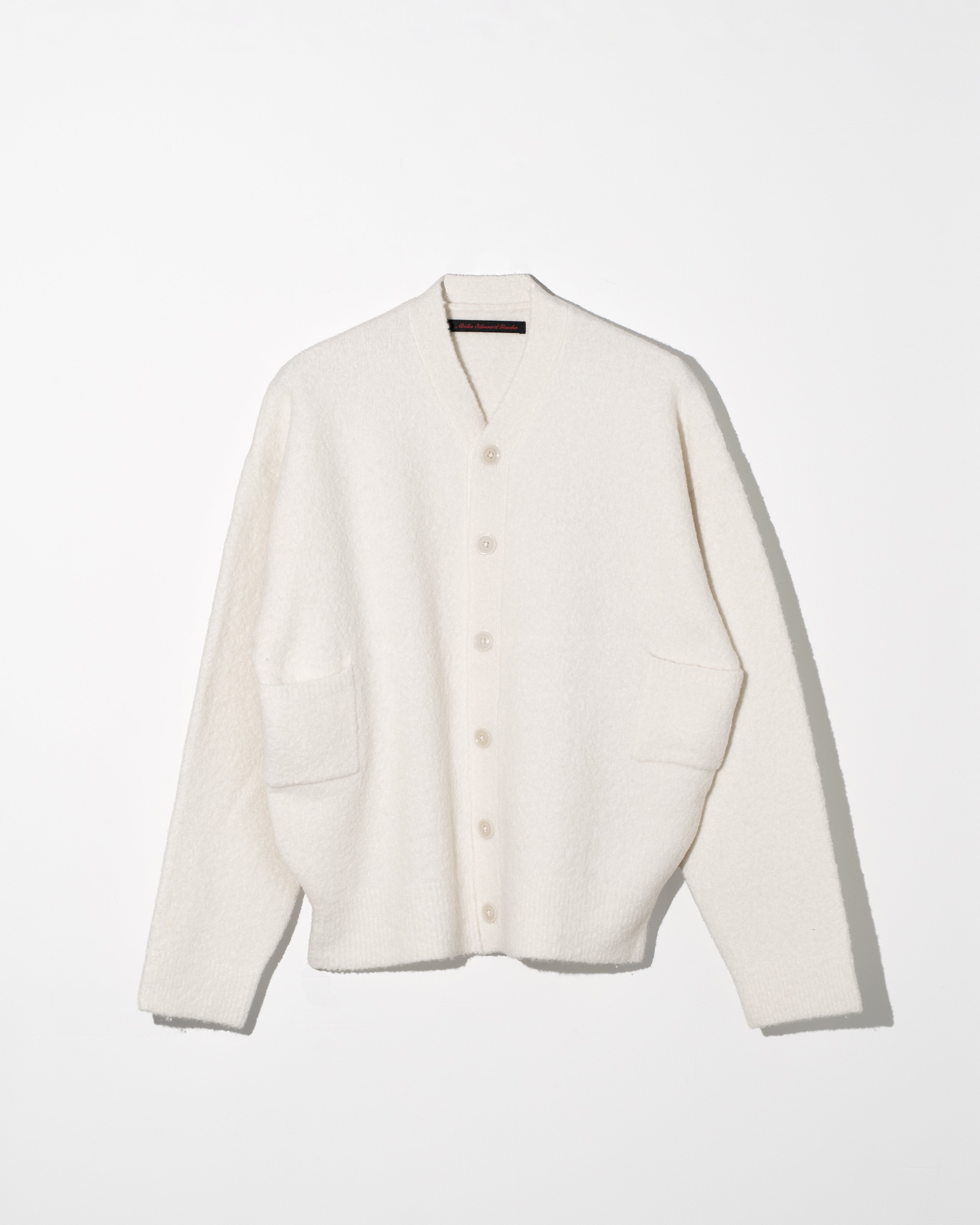 Abelia Edoward Goucha WANA CARDIGAN CREAM| HAKU公式通販