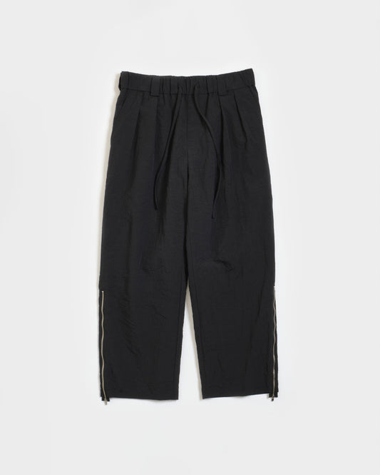 CRISPY NYLON ZIP UP PANTS - BLACK