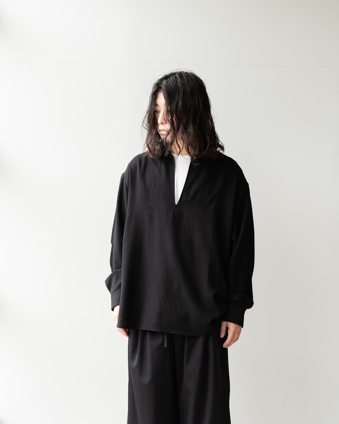 SOFT WOOL SKIPPER SHIRT - BLACK